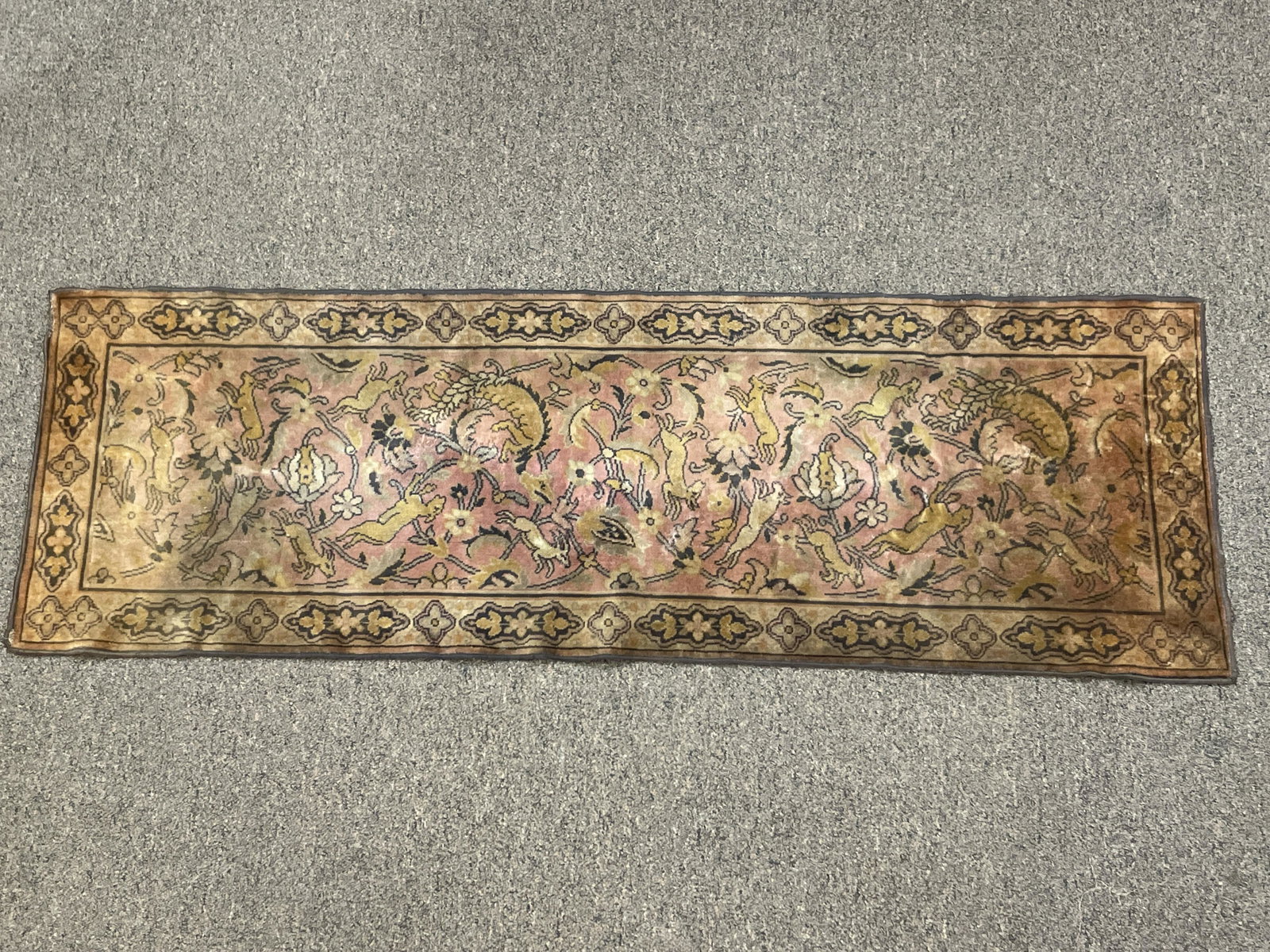 Vintage Velvet Plush Tapestry: Animal motif. 1’4" wide x 4’3" long. Fading to bottom half. IMPORTANT: Before bidding, please read the terms and conditions. When you registered for the auction you agreed to these terms and will 
