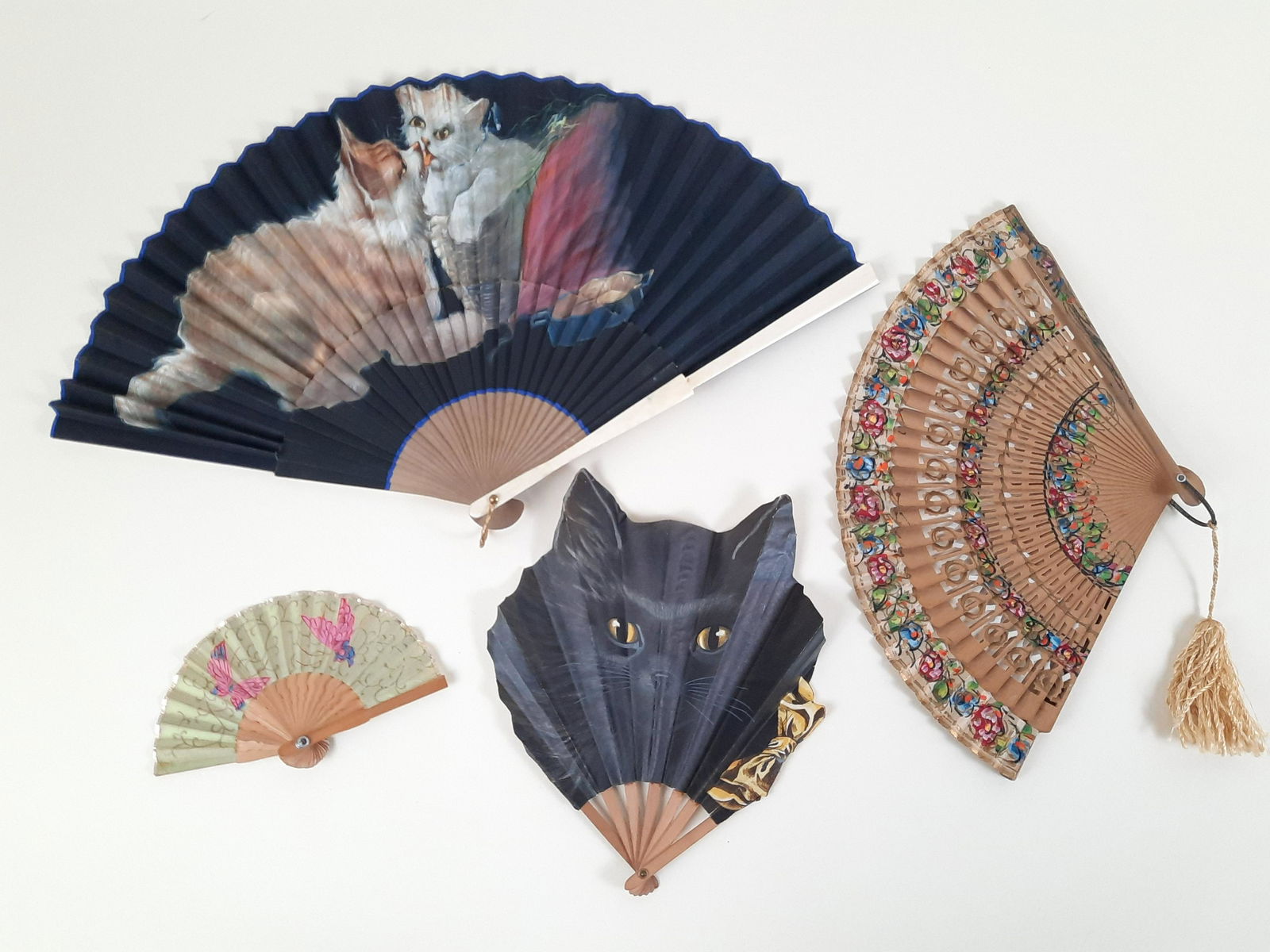 4 Antique Fans incl Cats (1 of 13)