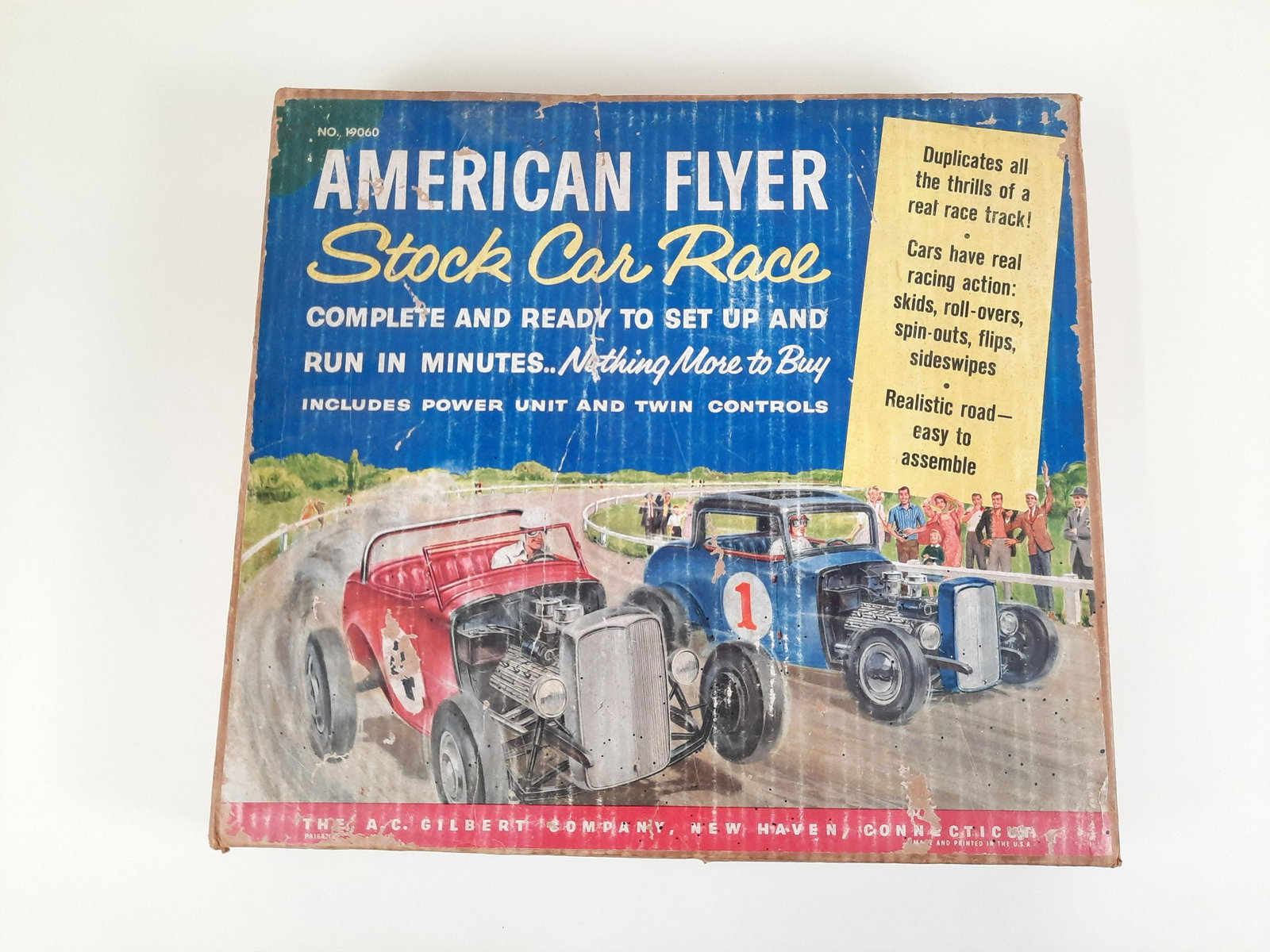 American Flyer Stock Car Race with Cars: No. 19060. The A. C. Gilbert Company. Box with some wear. Includes 10 pieces of curved track and 2 straight pieces. IMPORTANT: Before bidding, please read the terms and conditions. When you registered