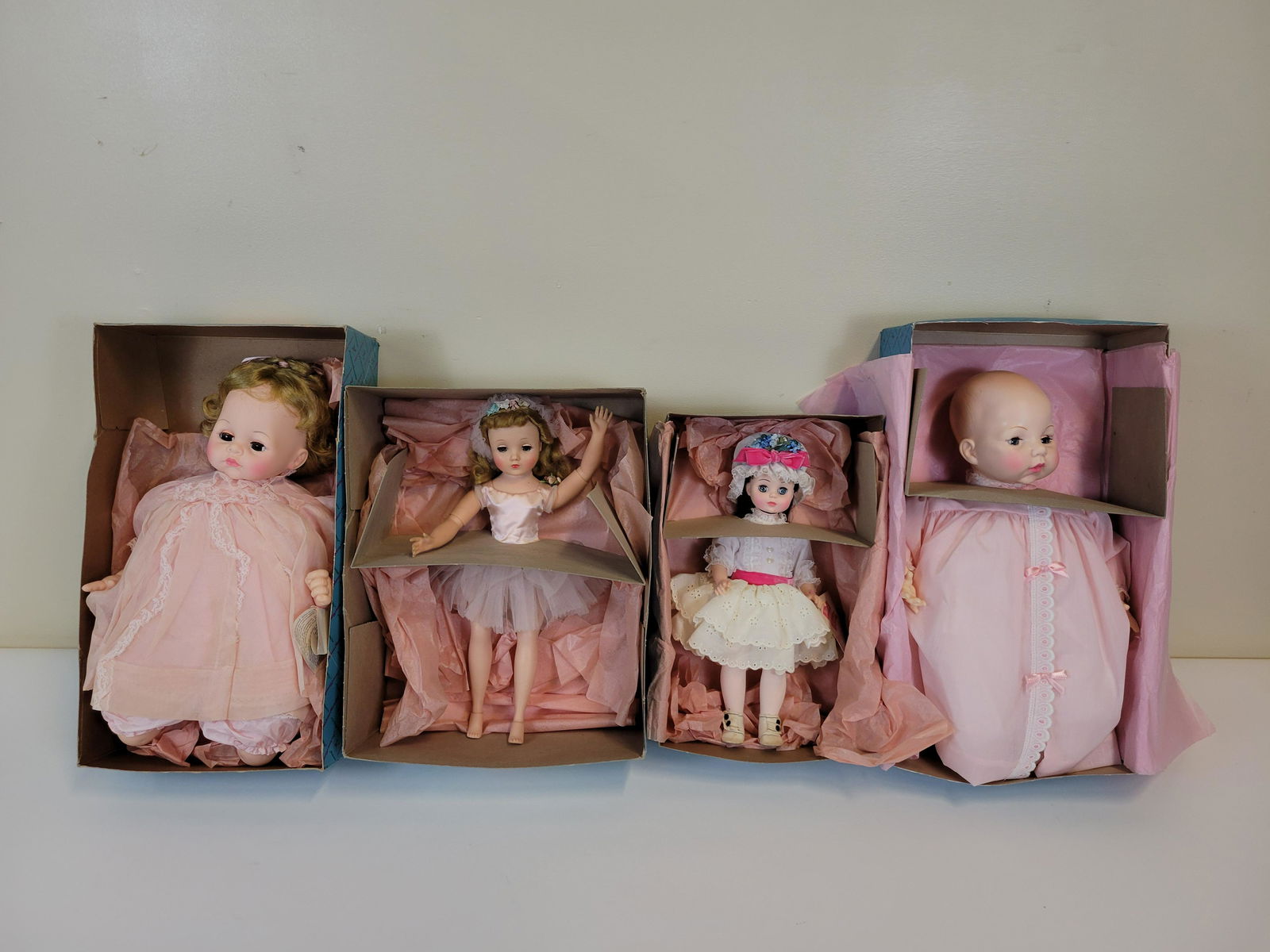 4 Madame Alexander Dolls Incl Bride (1 of 3)