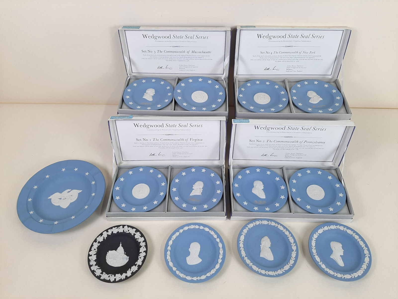 13 Pcs Wedwood incl. State Seal Series (1 of 7)