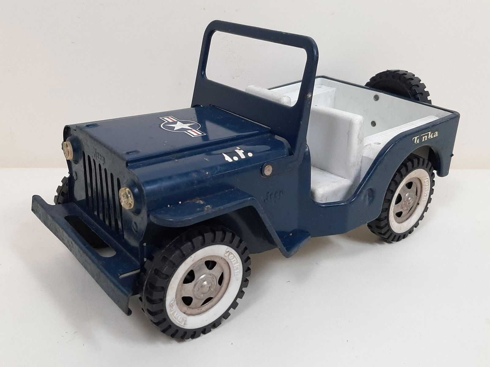 Tonka Die Cast U.S. Air Force Jeep (1 of 3)