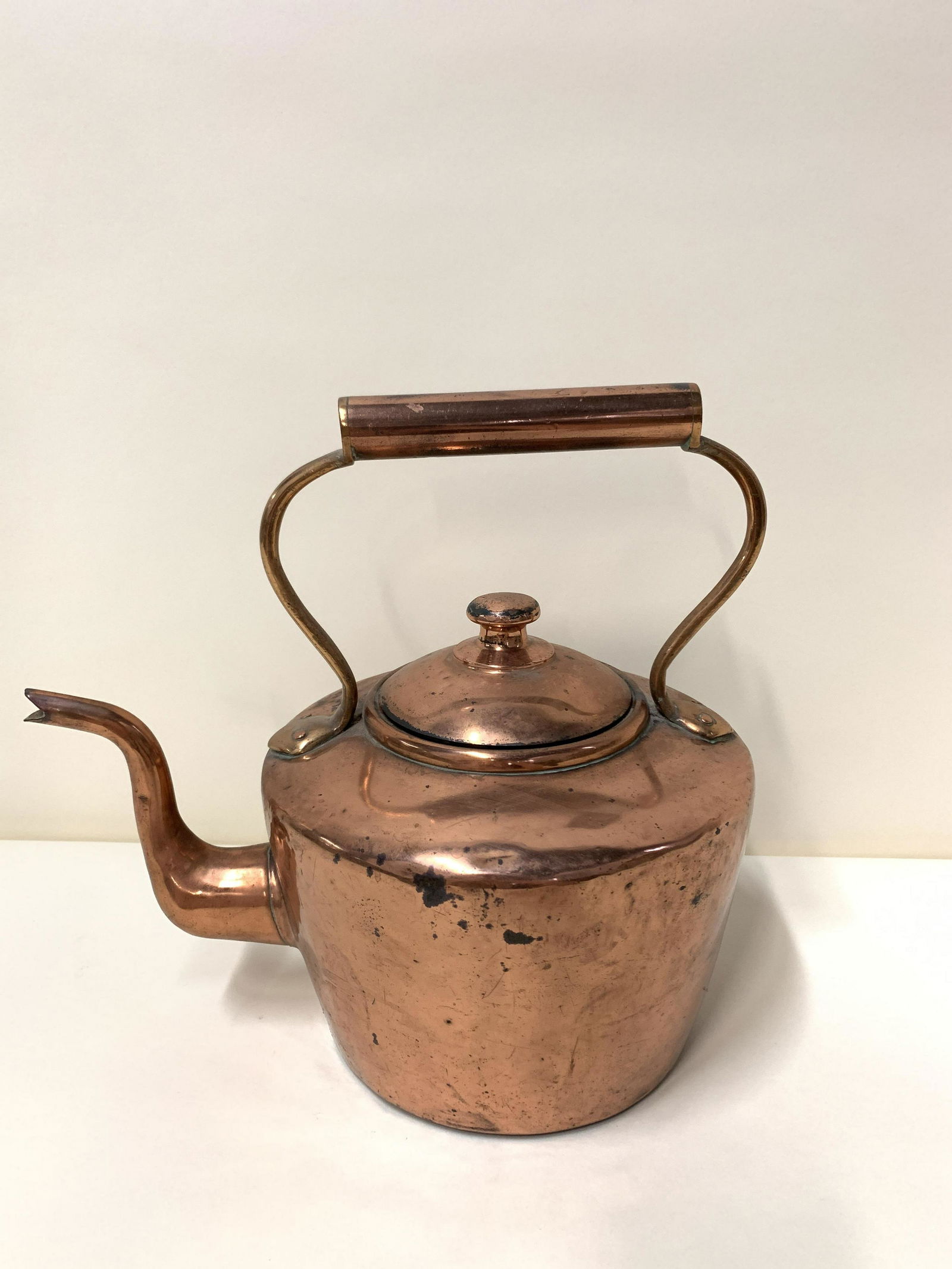 Large Antique Copper Kettle (1 of 3)