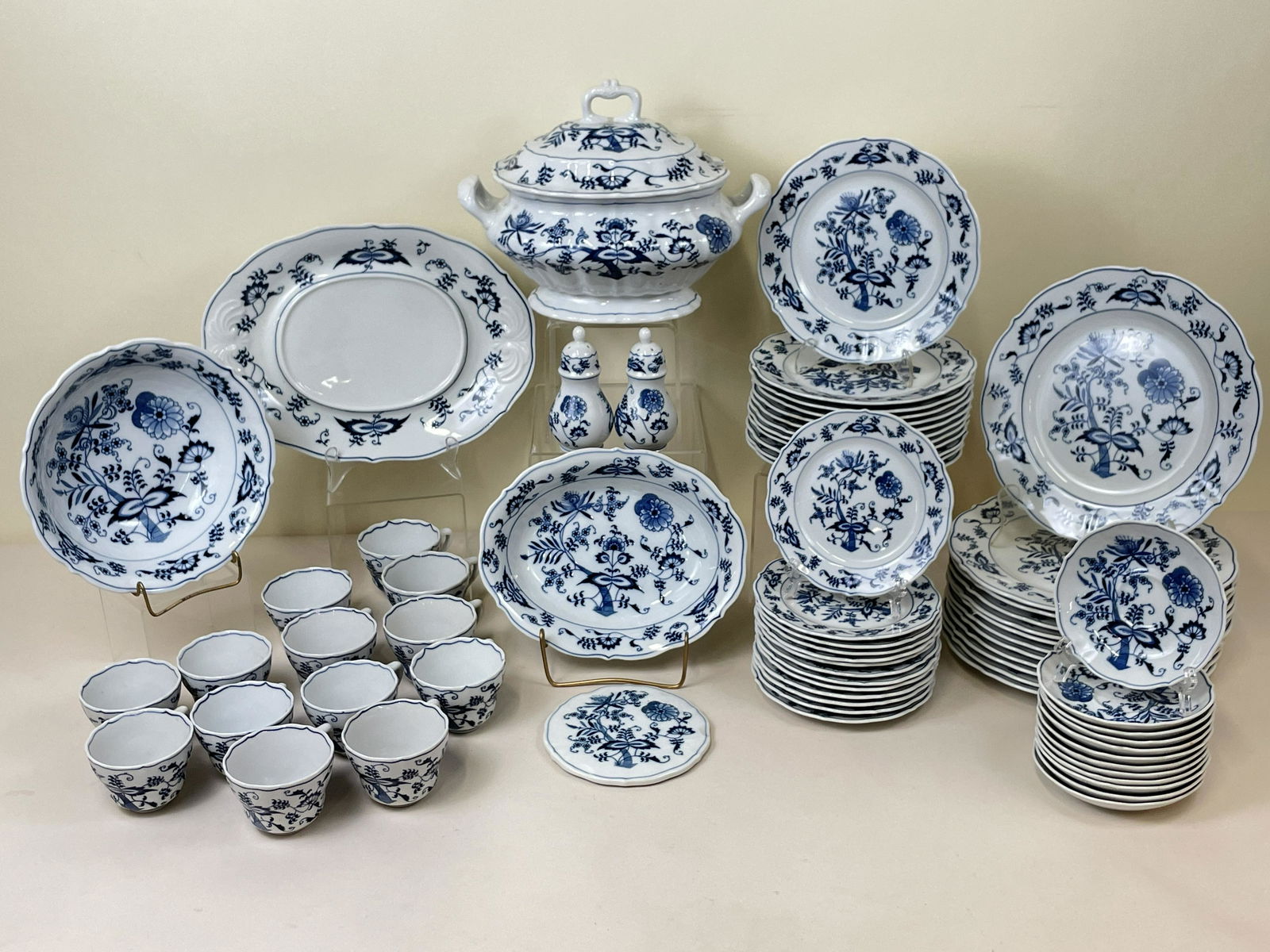 69 Pcs Blue Danube Dinnerware (1 of 6)