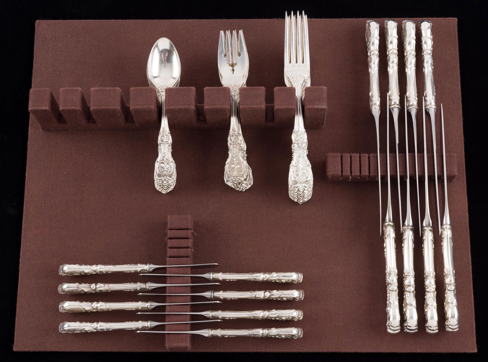 40 Pcs Reed & Barton Service for 8 in Francis I (1 of 4)