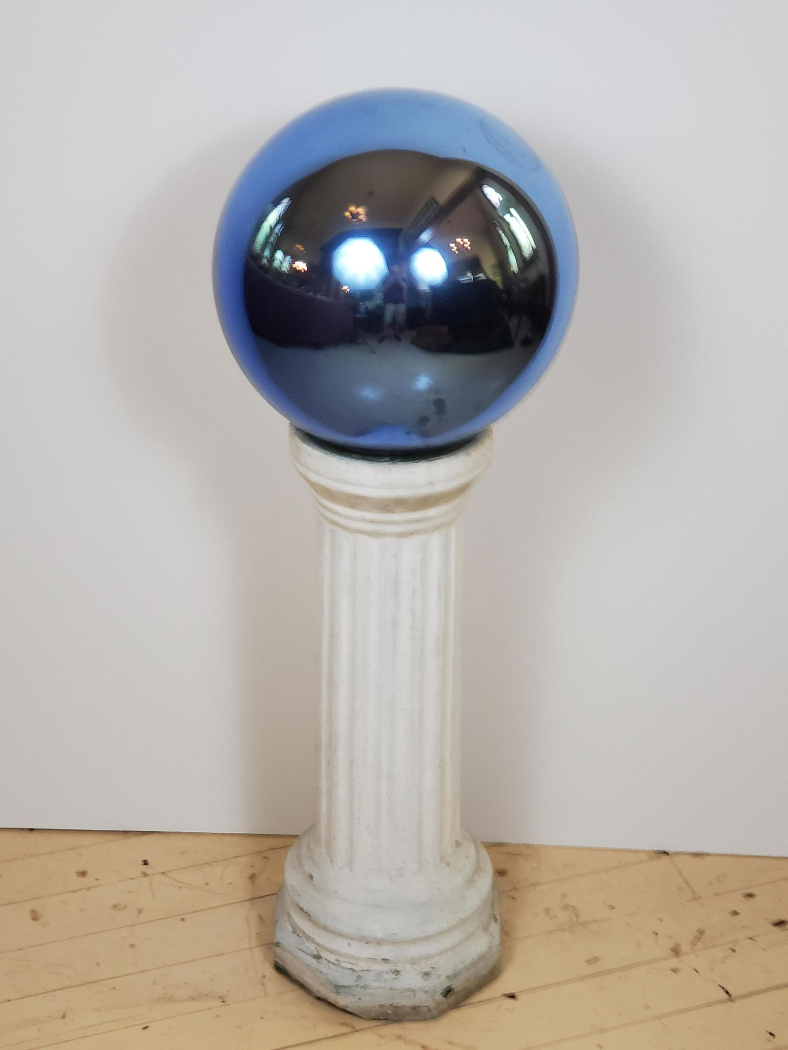 Gazing Ball On Stand (1 of 2)