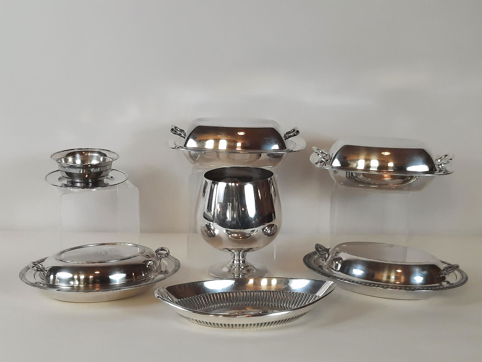 7 Pcs Silverplate Servingware (1 of 7)