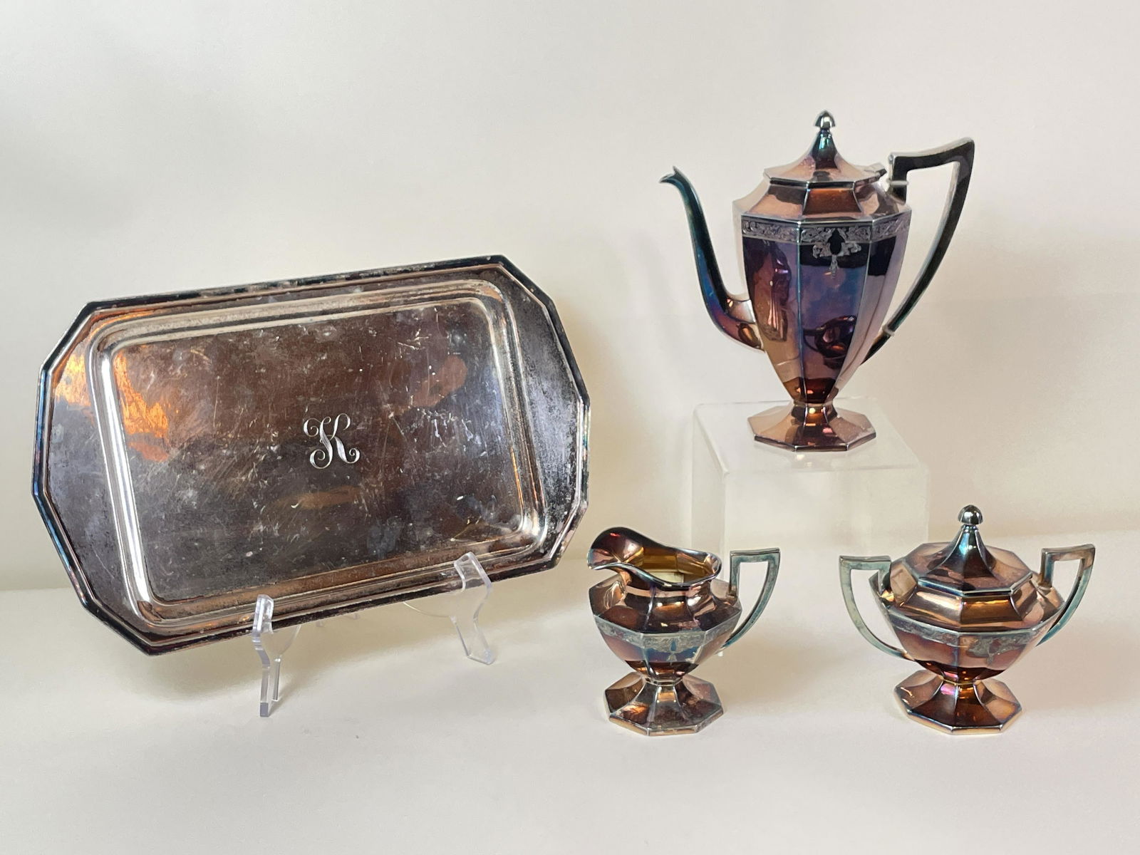 3 Pc Wilson Silverplate Co Tea Set and Tray (1 of 7)