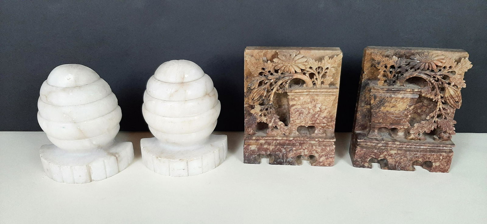 2 Prs Alabaster and Hardstone Bookends (1 of 4)
