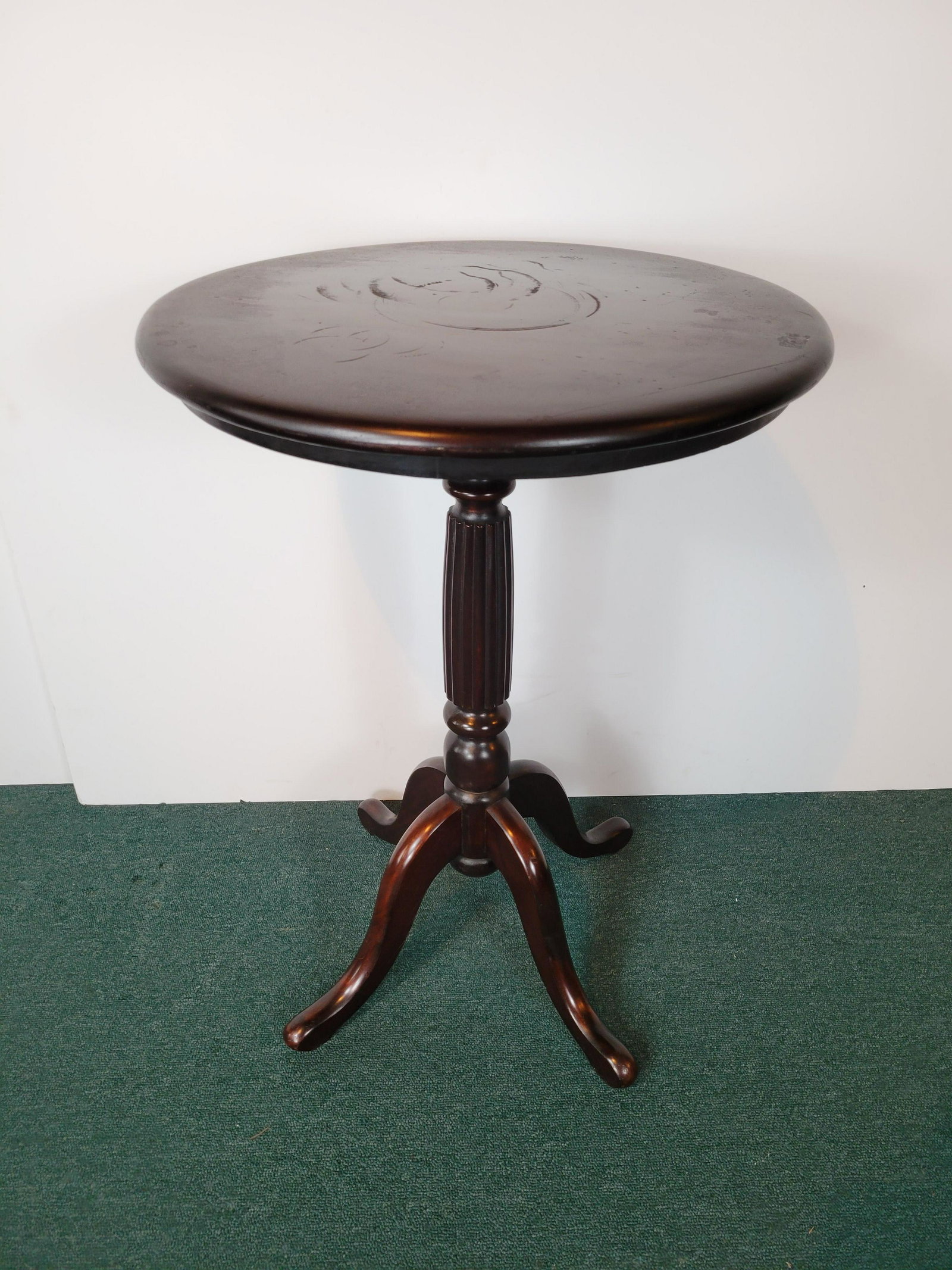 Round Pedestal Table: 20" Diameter X 28" high. Has some finish loss to top. IMPORTANT: Before bidding, please read the terms and conditions. When you registered for the auction you agreed to these terms and will be require