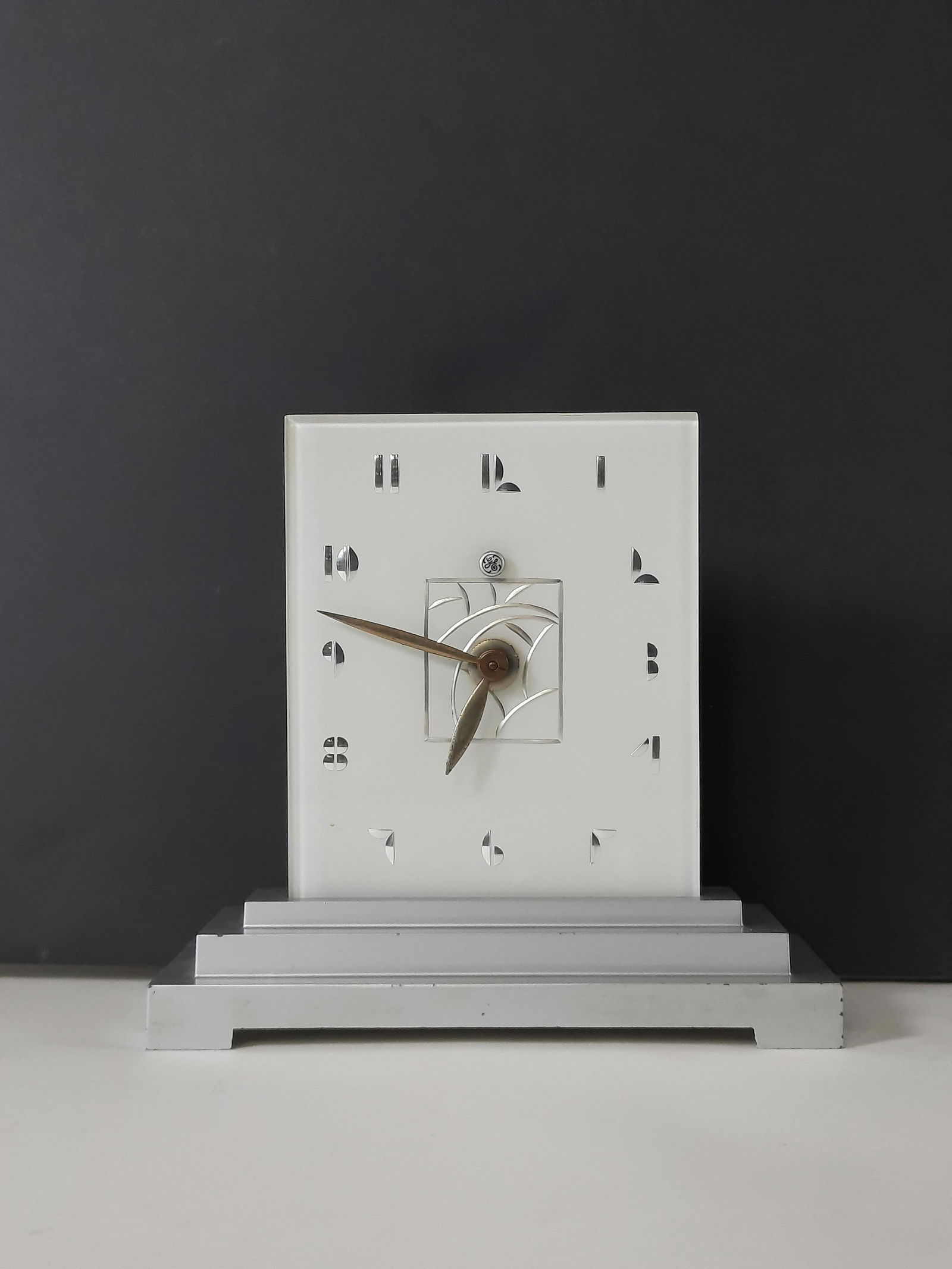 GE Art Deco Clock (1 of 4)