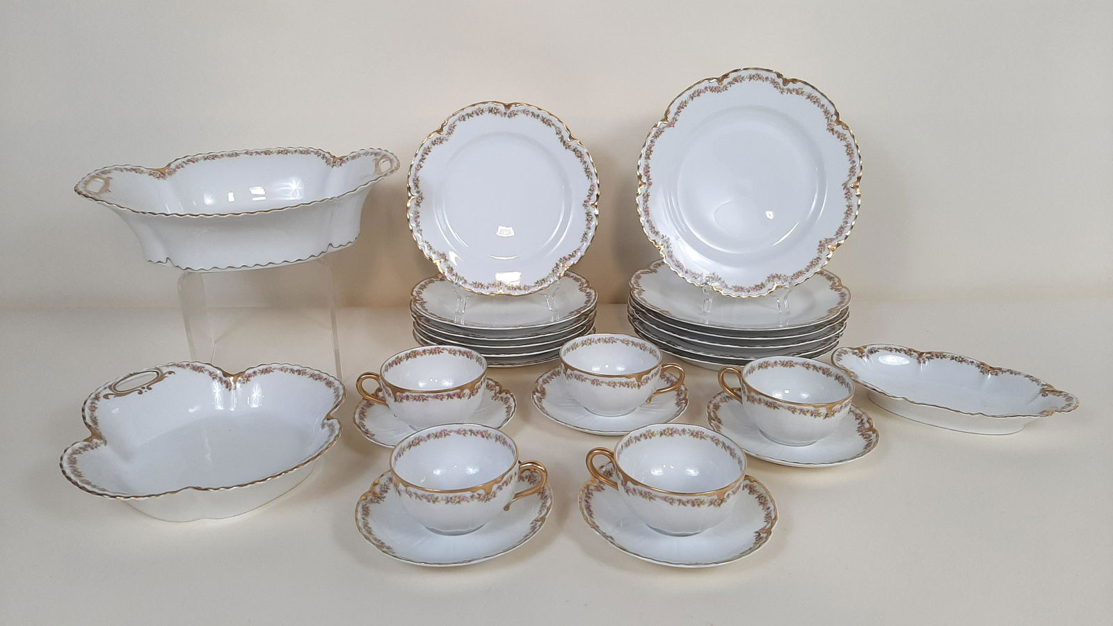 25 Pcs Haviland Limoges China (1 of 2)