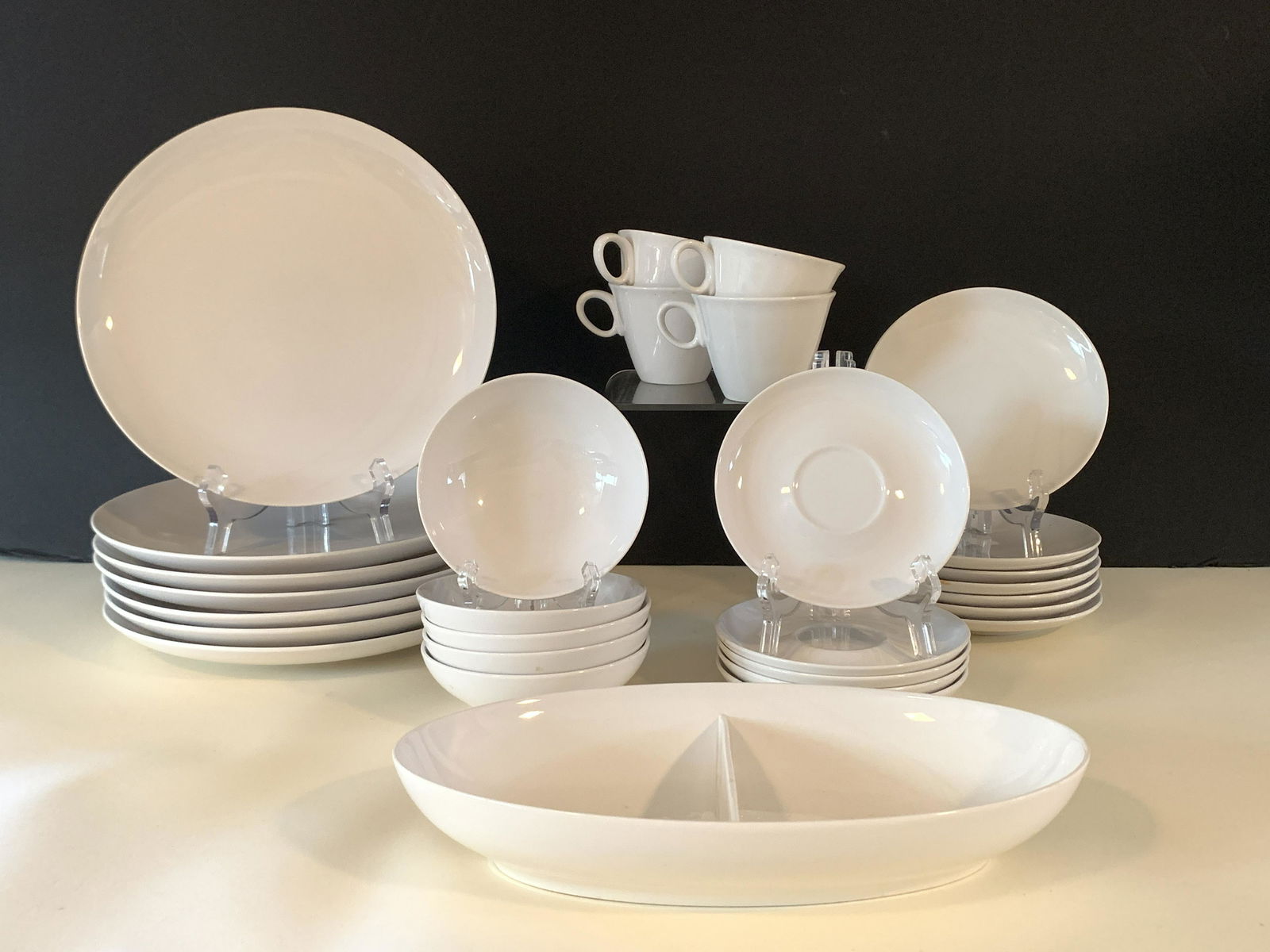 29 Pcs Franciscan Whitestone Ware (1 of 3)