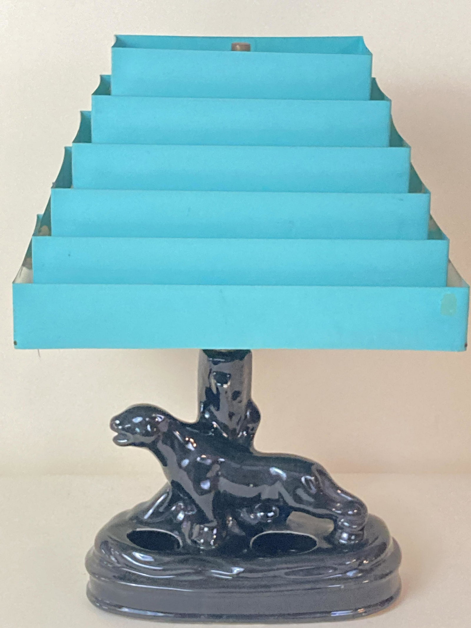 Vintage Panther Planter/Lamp with Metal Shade: 14“ wide x 19“ high. IMPORTANT: Before bidding, please read the terms and conditions. When you registered for the auction you agreed to these terms and will be required to comply with them.