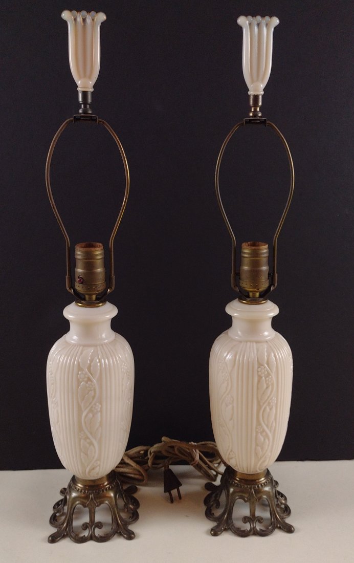 Pair Aladdin Alacite Table Lamps with Finials (1 of 3)