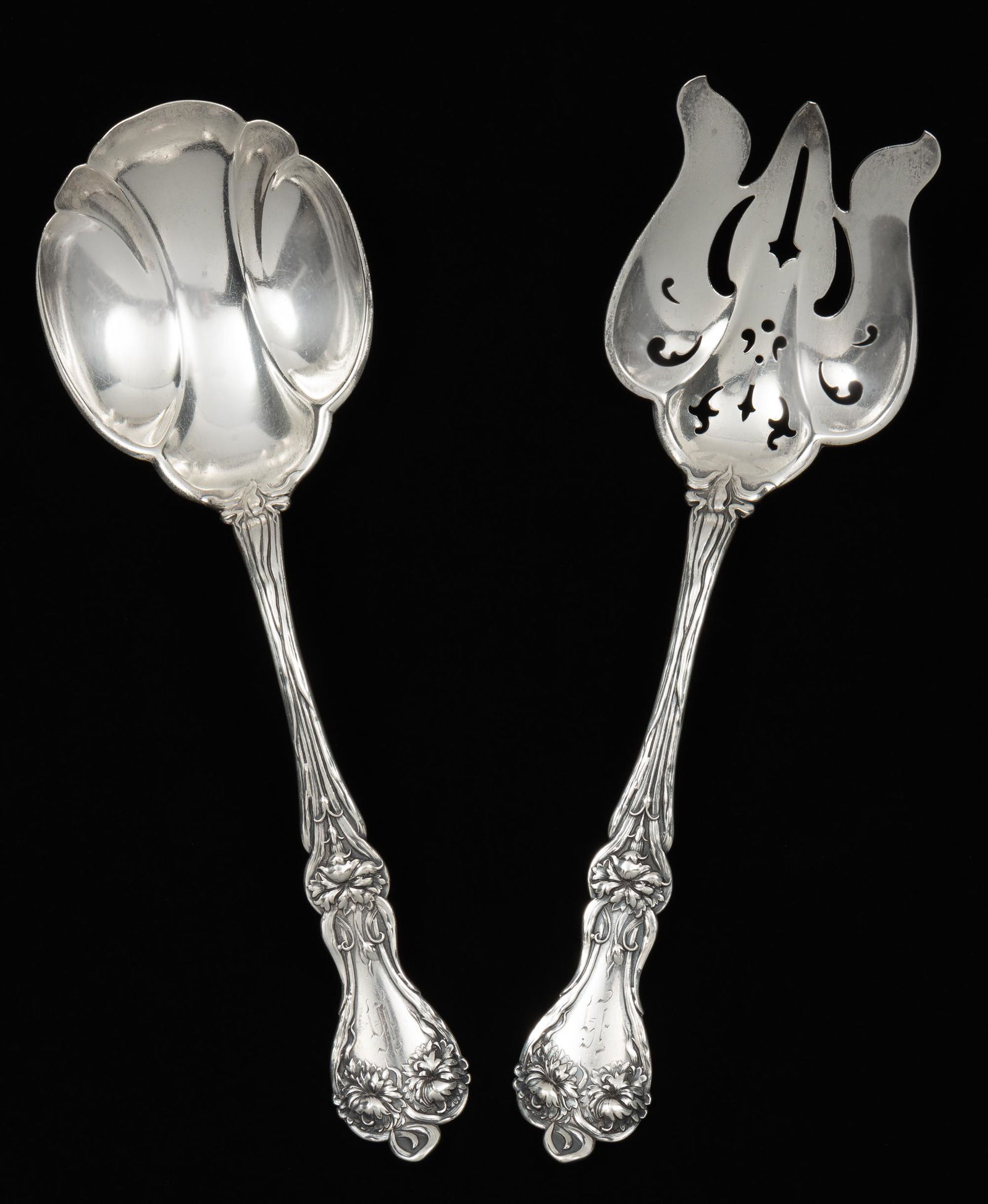 2 Alvin Majestic Sterling Serving Pieces (1 of 9)
