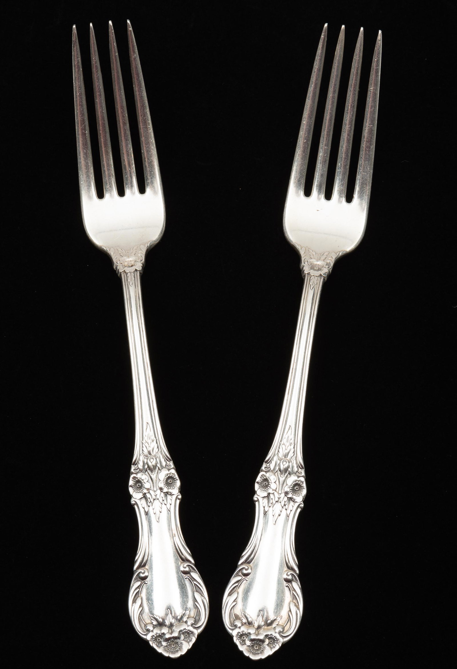 2 International Silver Co. Wild Rose Forks: Two International Silver Co. dinner forks in Wild Rose 1948. Designed by Alfred G. Kintz. 7-1/4" long. 3.2 ozt. IMPORTANT: Before bidding, please read the terms and conditions. When you registered for