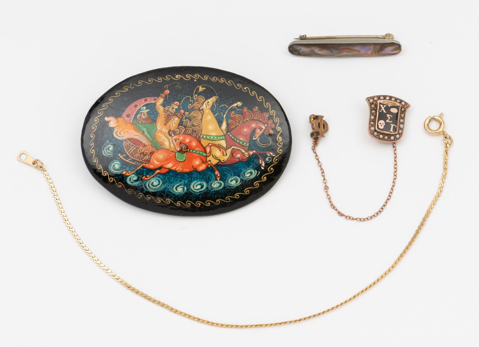 4 Pcs Costume Jewelry (1 of 8)