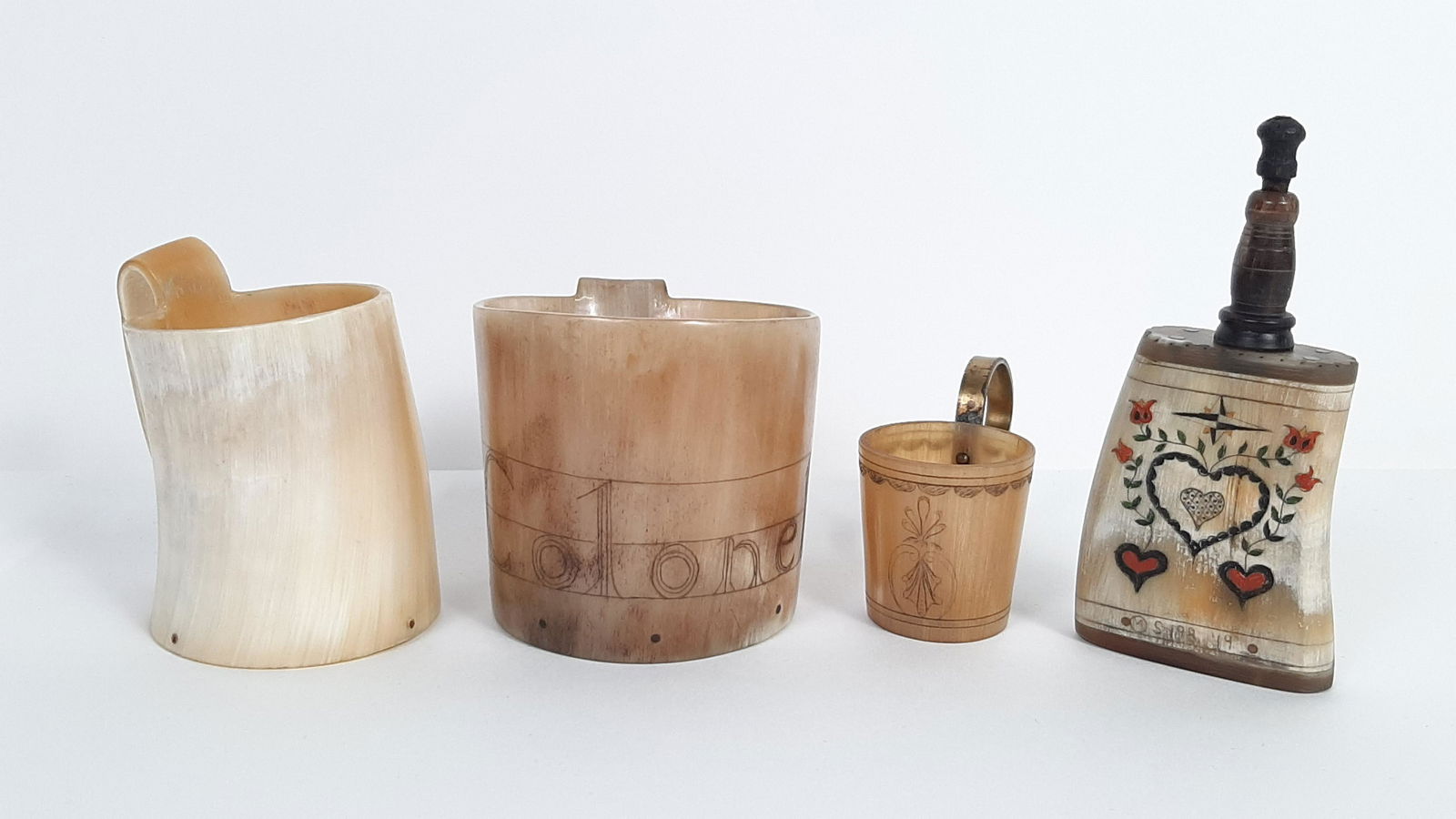 Carved Horn Powder Flask and 3 Cups (1 of 8)