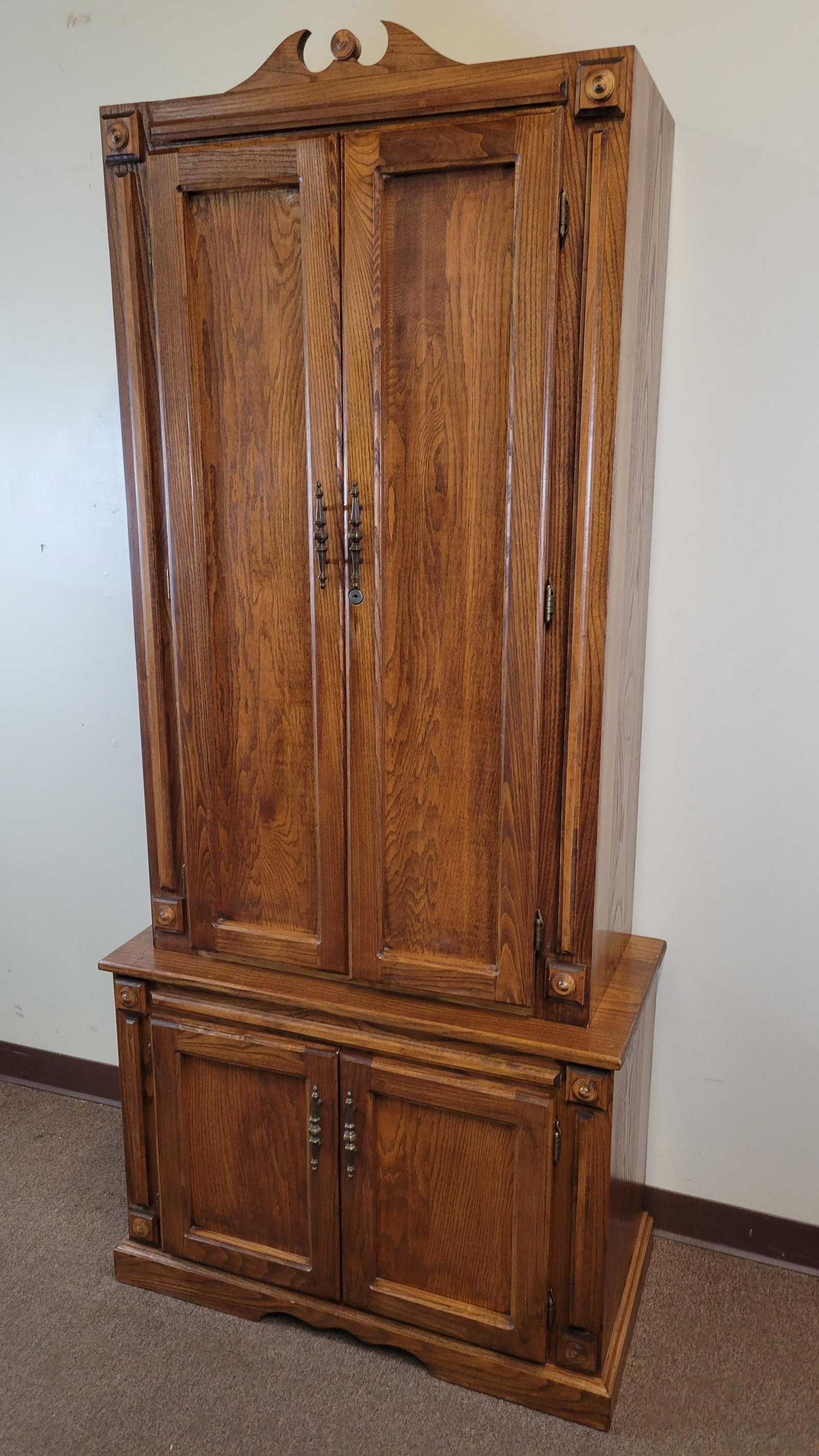 Gun Cabinet: 35" wide X 16 1/2" deep X 76 1/2" high. Does not have key. IMPORTANT: Before bidding, please read the terms and conditions. When you registered for the auction you agreed to these terms and will be re