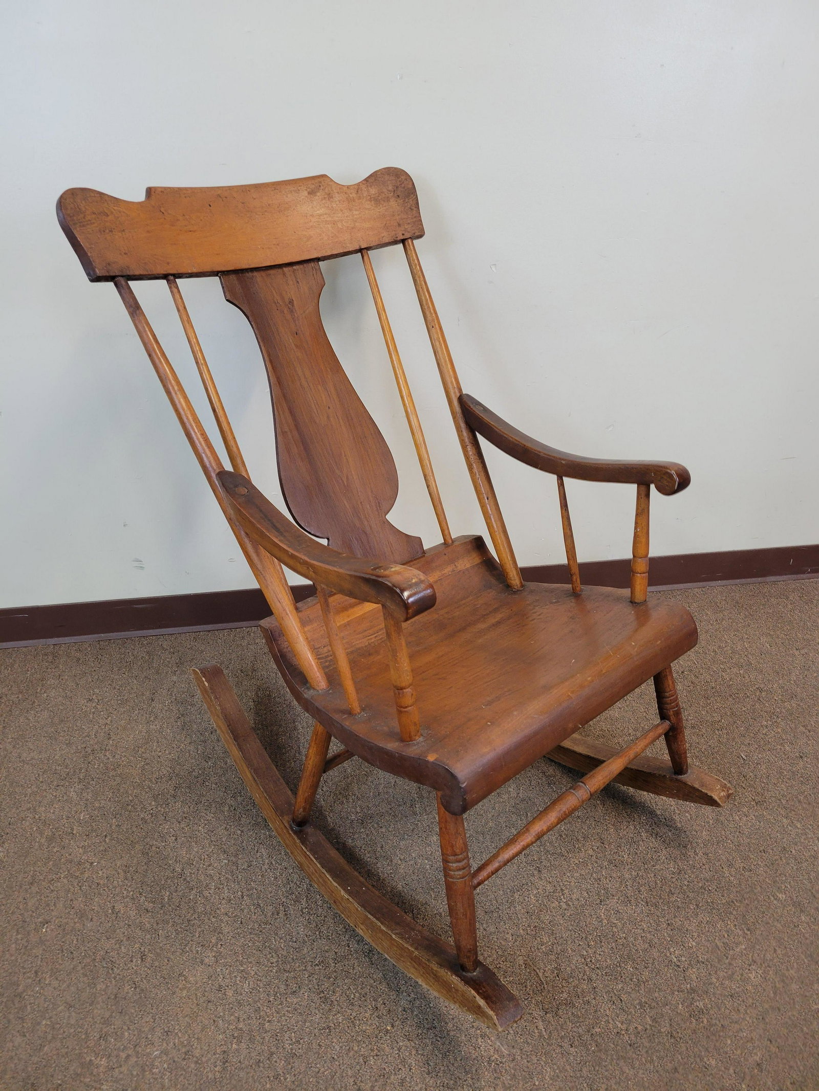 Rocker: 22" wide X 35" deep X 39" high. IMPORTANT: Before bidding, please read the terms and conditions. When you registered for the auction you agreed to these terms and will be required to comply with them.