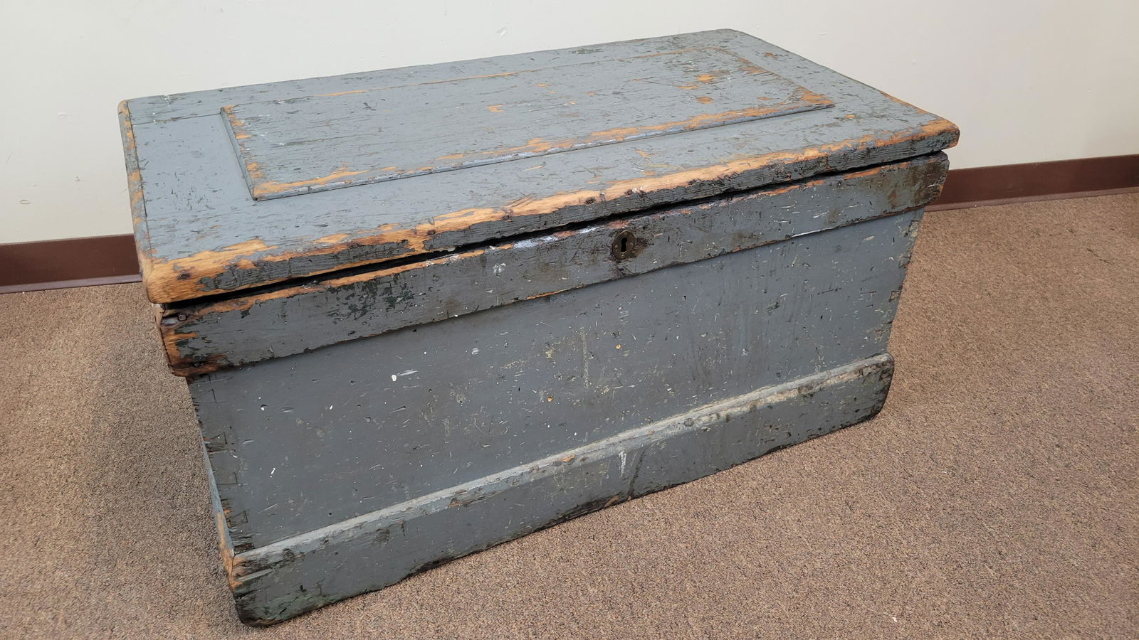 Carpenters Tool Chest With Tools (1 of 4)