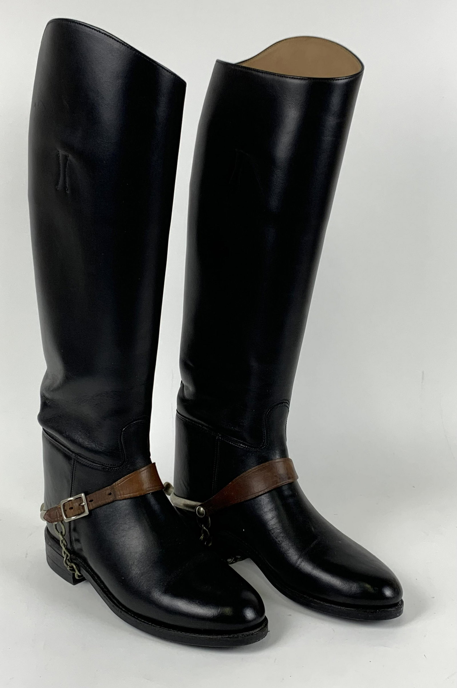 The Bond Boot Company Effingham Boots: Size 9 riding boots. IMPORTANT: Before bidding, please read the terms and conditions. When you registered for the auction you agreed to these terms and will be required to comply with them.
