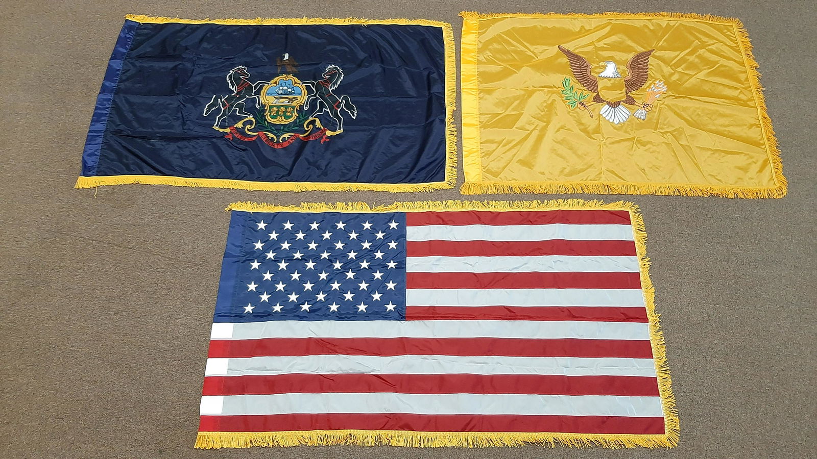 3 US and Pennsylvania Flags (1 of 2)