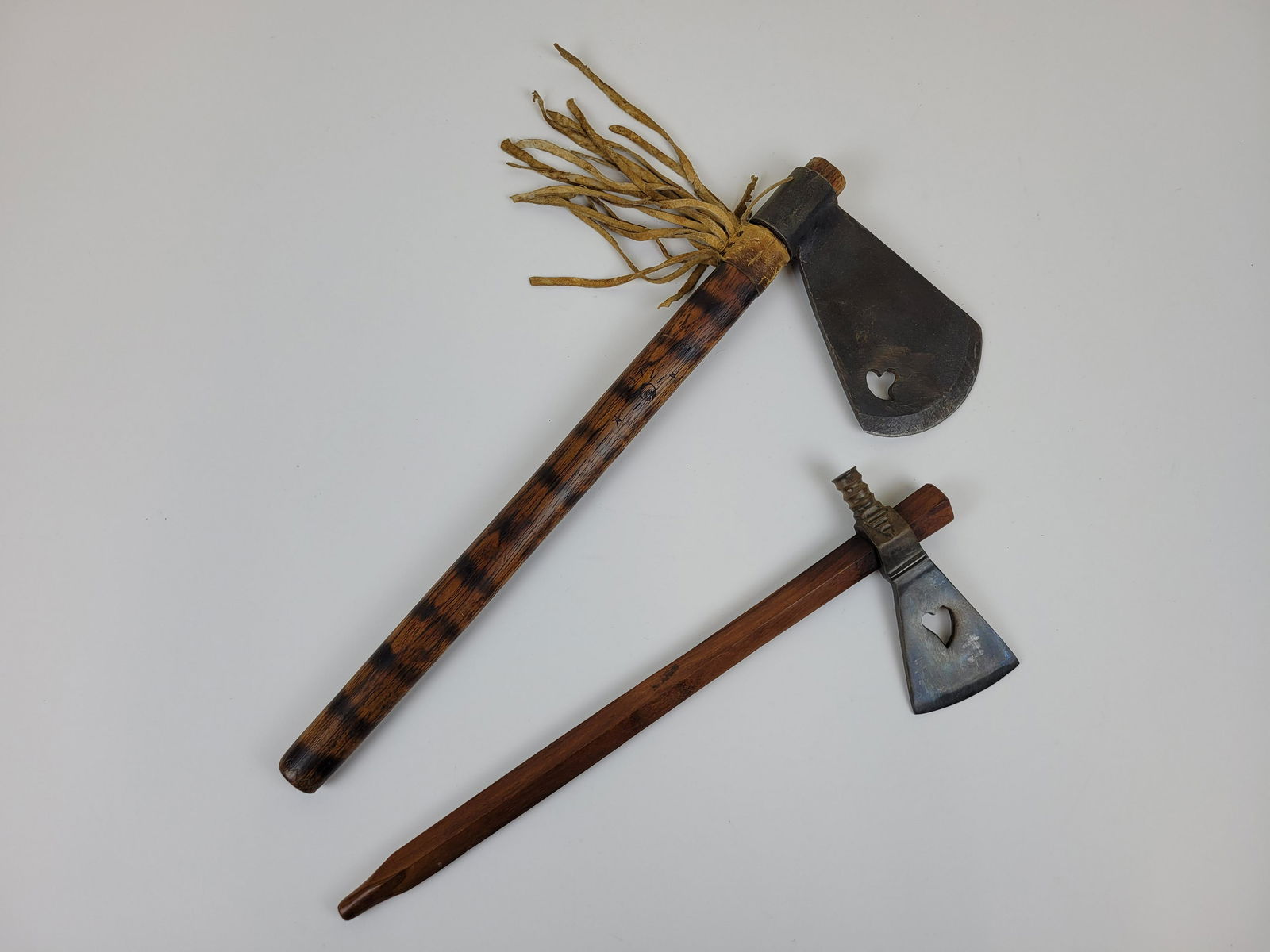 Reproduction Tomahawk Pipe & Tomahawk (1 of 5)