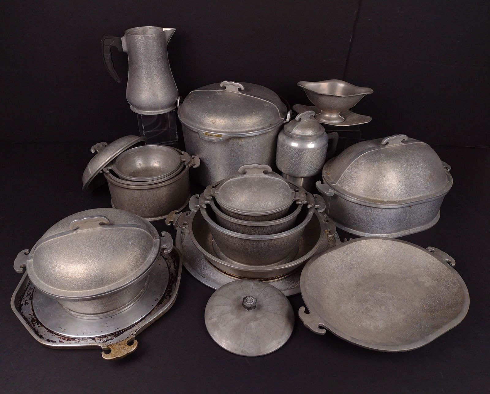 17 Pcs Guardian Aluminum Cookware (1 of 12)