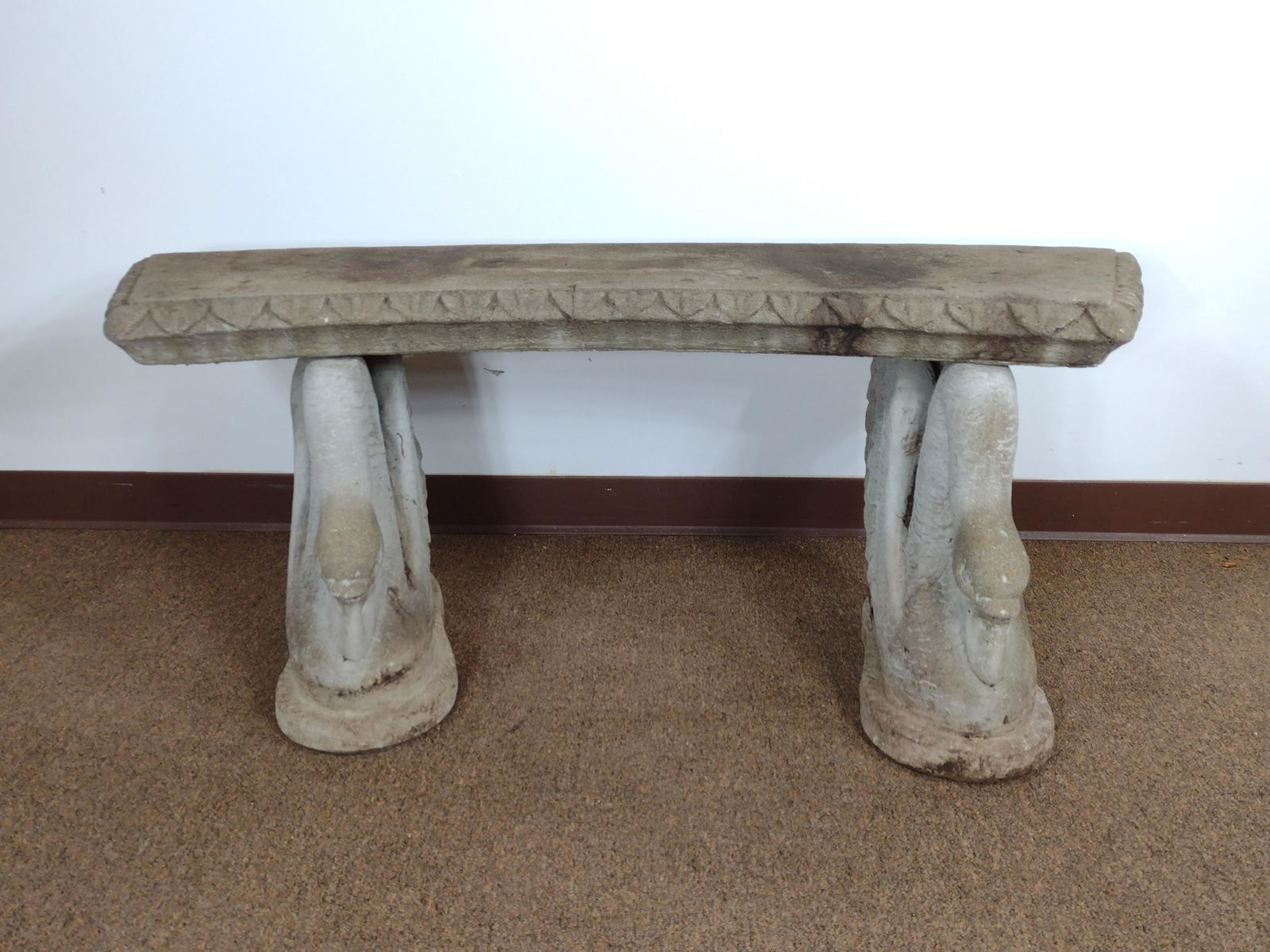 Cement Swan Garden Bench (1 of 3)