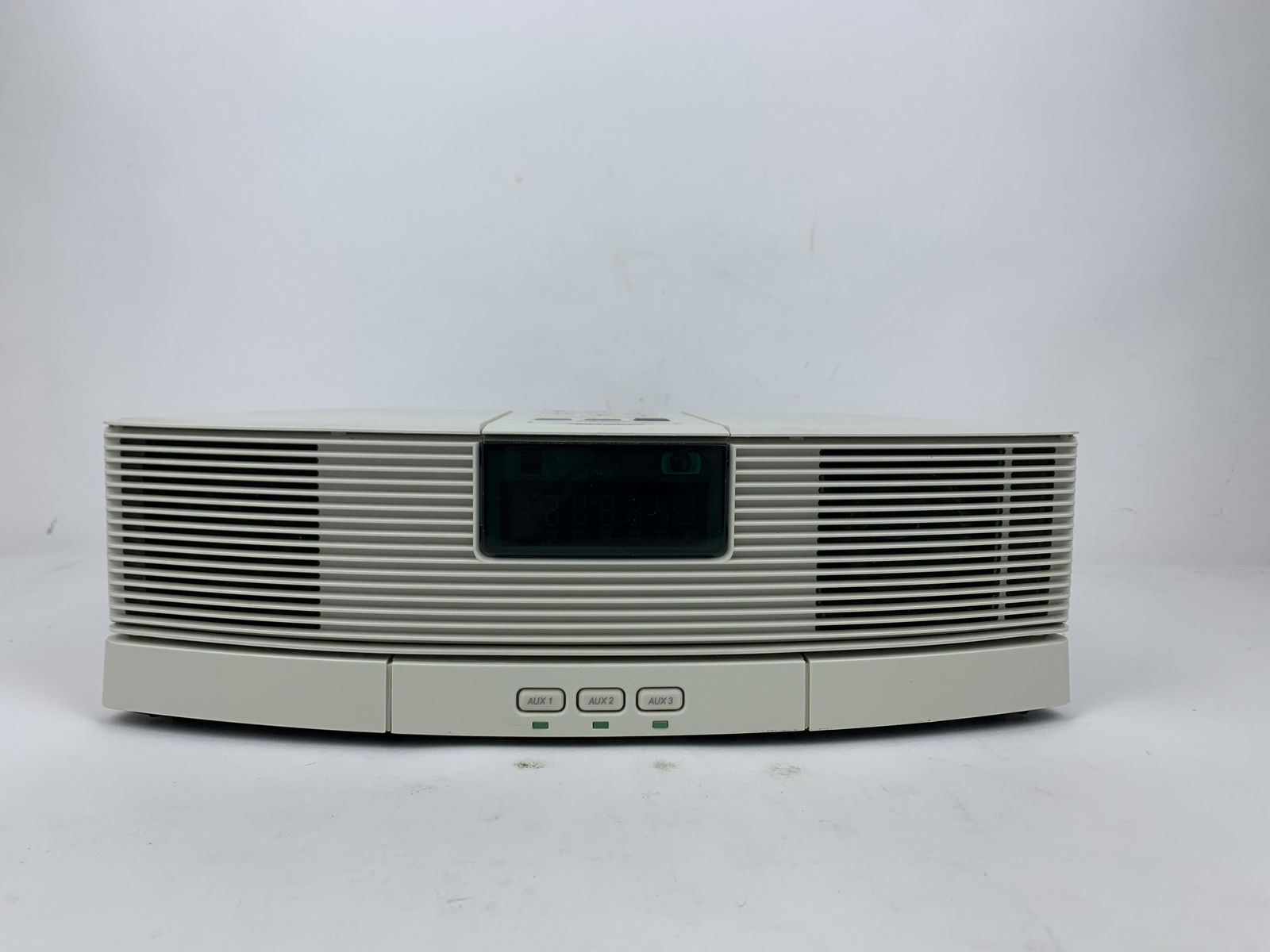 Bose Wave Radio: Powers on. 4-1/4” high x 14” wide x 10-1/2” deep. IMPORTANT: Before bidding, please read the terms and conditions. When you registered for the auction you agreed to these terms and w