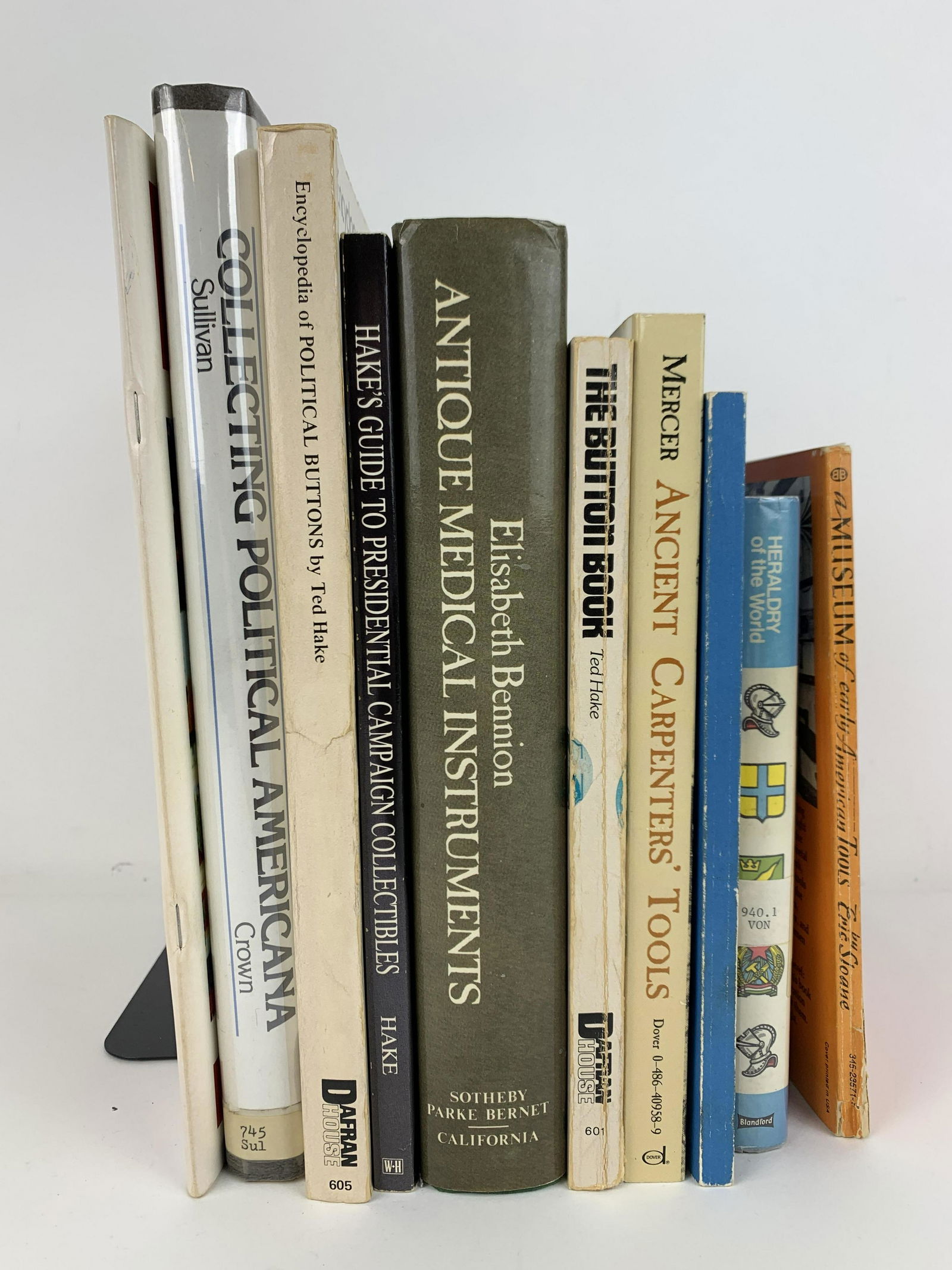 10 Books on Collectibles (1 of 11)