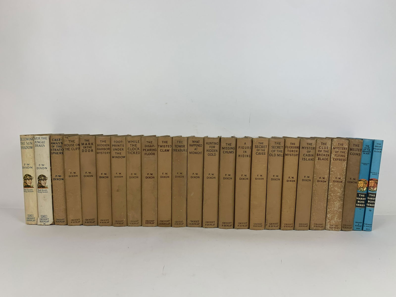 24 Hardy Boys Books (1 of 9)