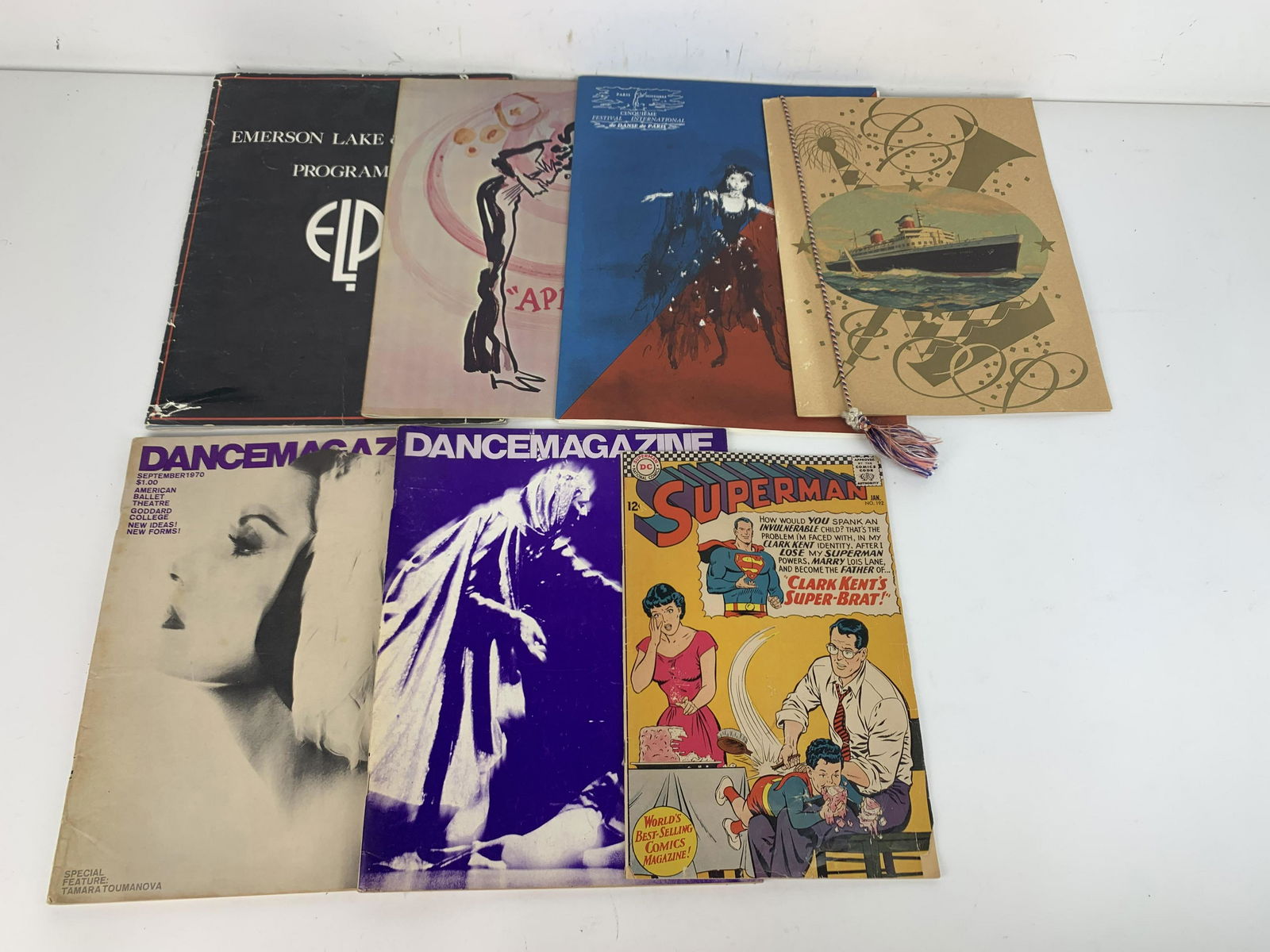 7 Magazines, Comics, Programs, & Menus (1 of 9)
