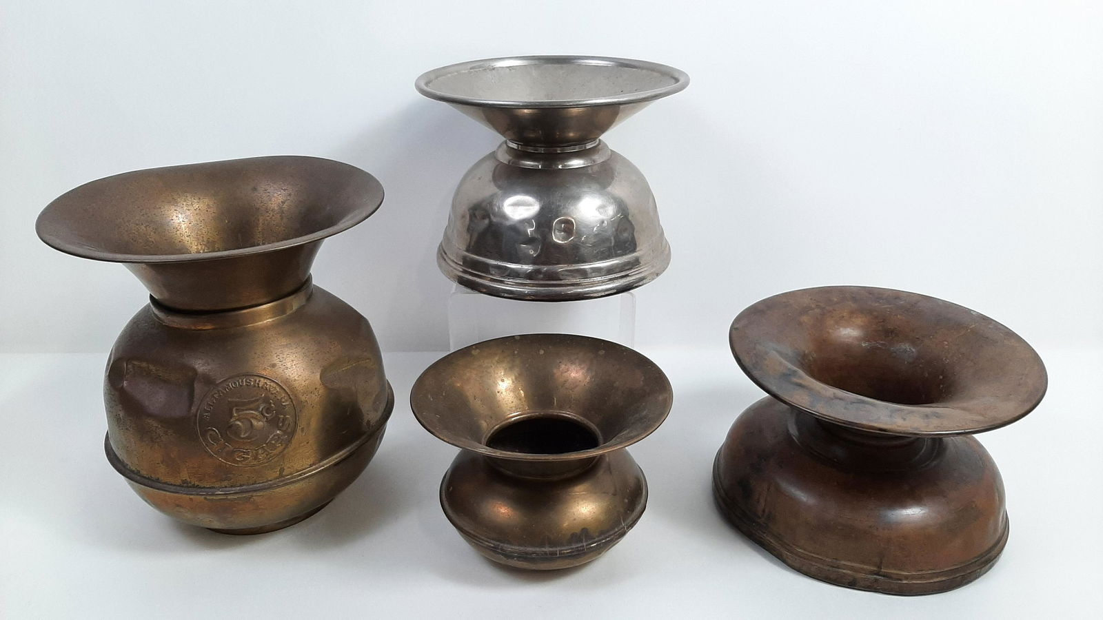 4 Antique Spittoons incl. Brass (1 of 2)