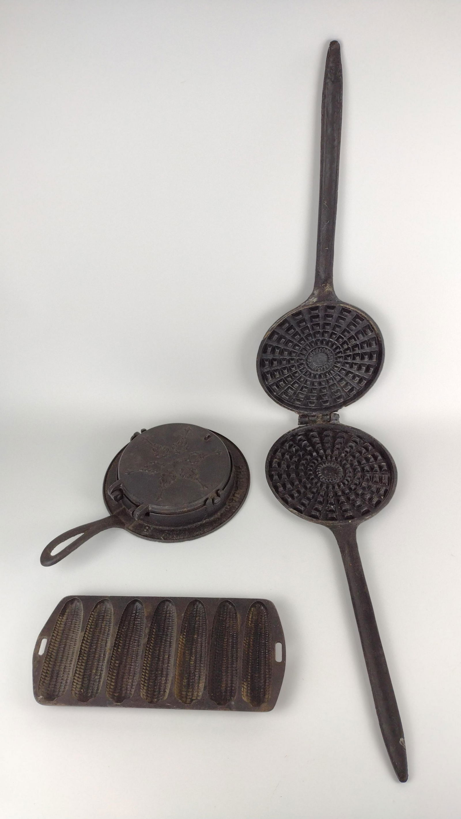 3 Pcs Cast Iron incl. Waffle Irons (1 of 4)