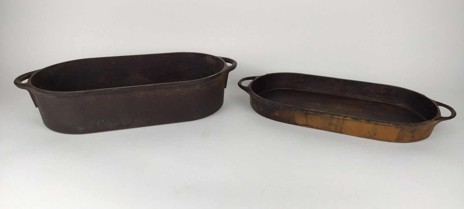 2 Cast Iron Roasting Pans (1 of 3)