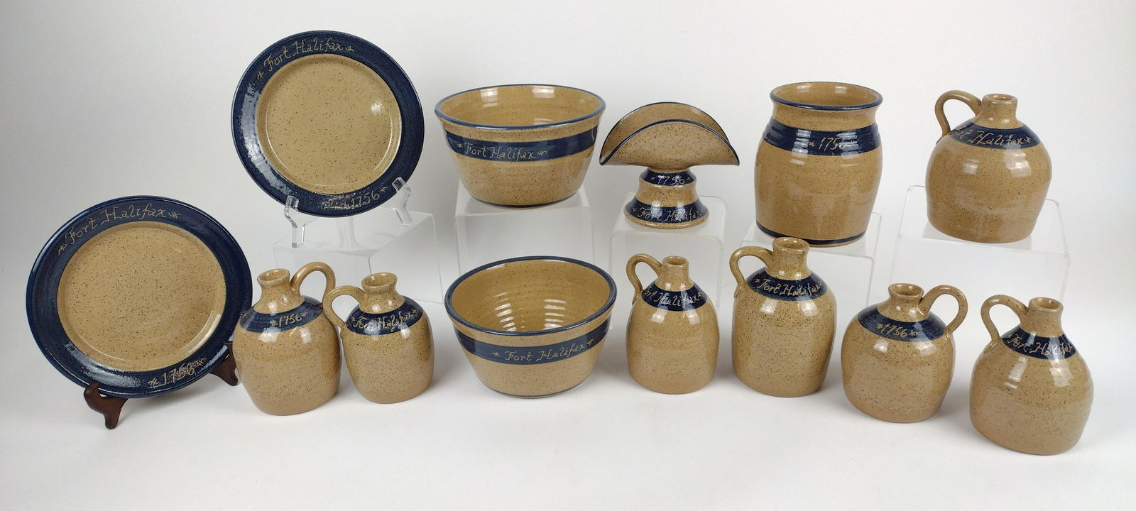 13 Pcs "Hart" Fort Halifax Stoneware (1 of 2)