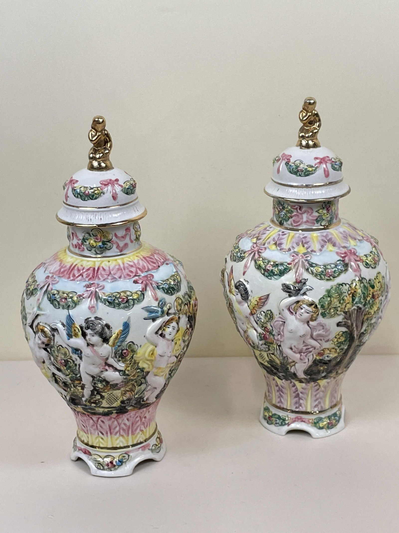 2 Capitmonte Covered Urns (1 of 4)