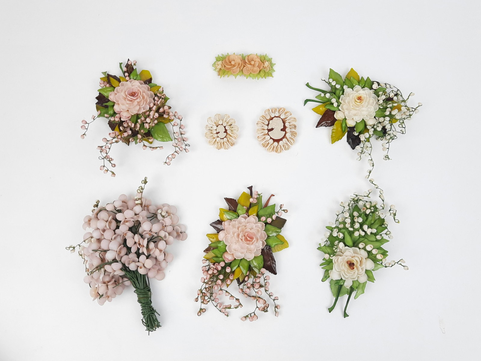 8 Seashell and Glass Pins incl Cameo: 1" to 4" wide x 1-1/2" to 6" high. IMPORTANT: Before bidding, please read the terms and conditions. When you registered for the auction you agreed to these terms and will be required to comply with th