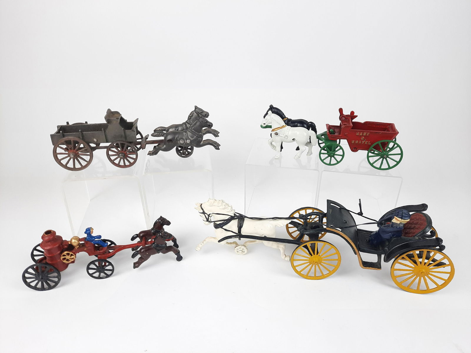 4 Vintage Cast Iron Toys incl Fire Truck (1 of 6)