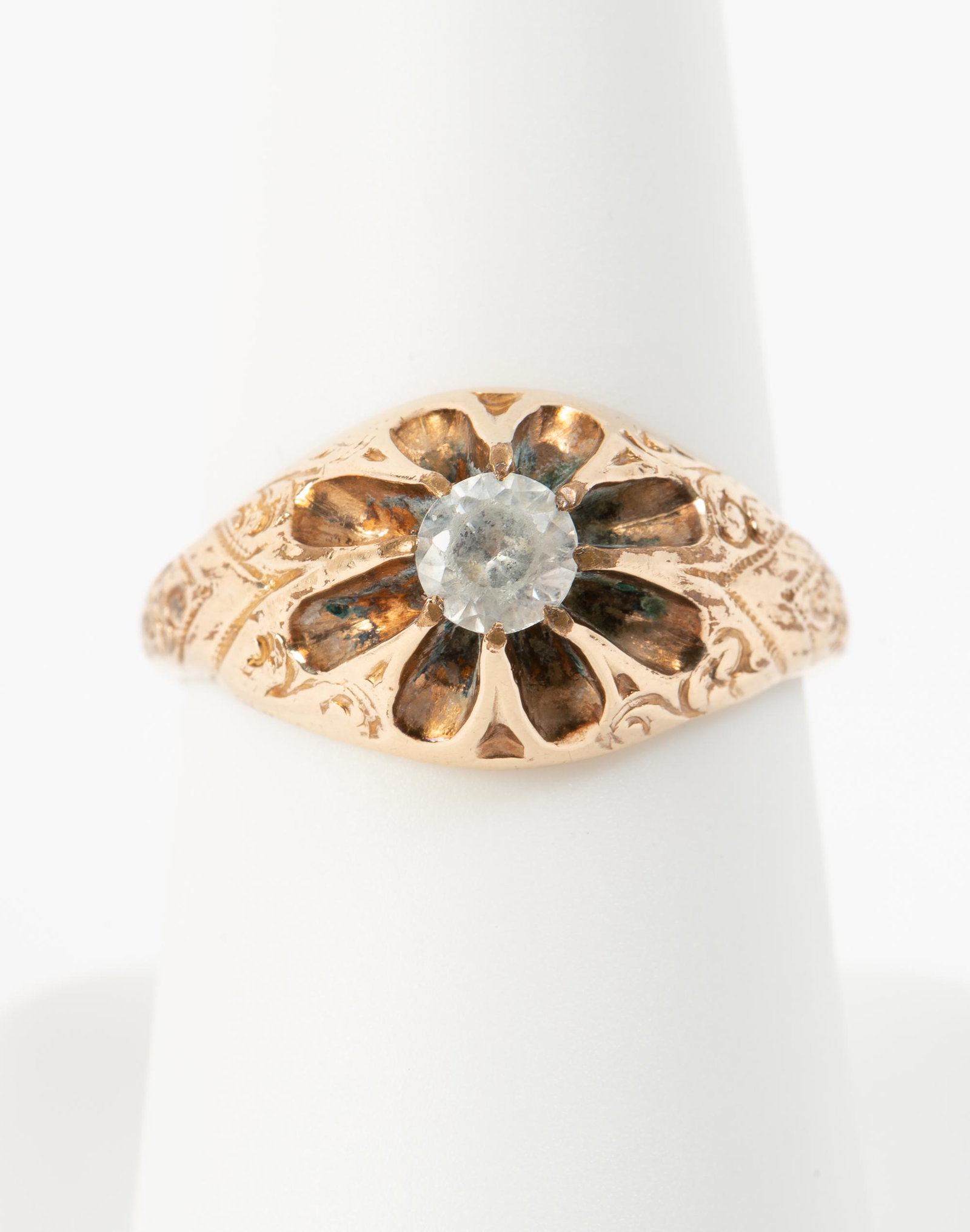 18K Zircon Ring: 2.7 dwt. Size 7.5. IMPORTANT: Before bidding, please read the terms and conditions. When you registered for the auction you agreed to these terms and will be required to comply with them.