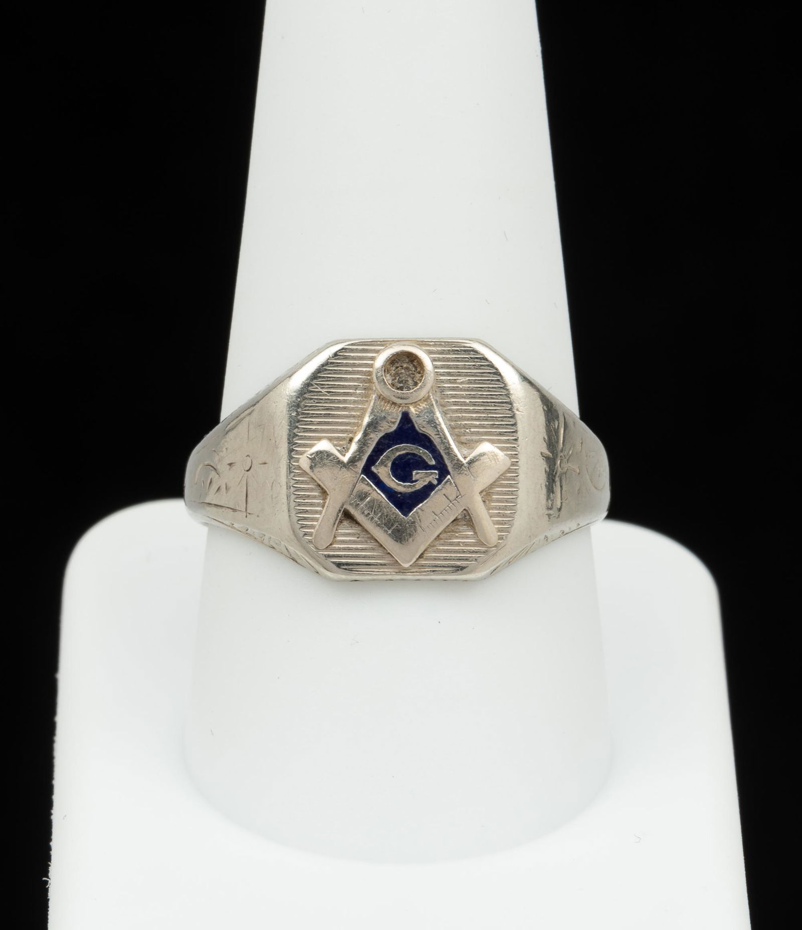 14K Masonic Ring (1 of 3)