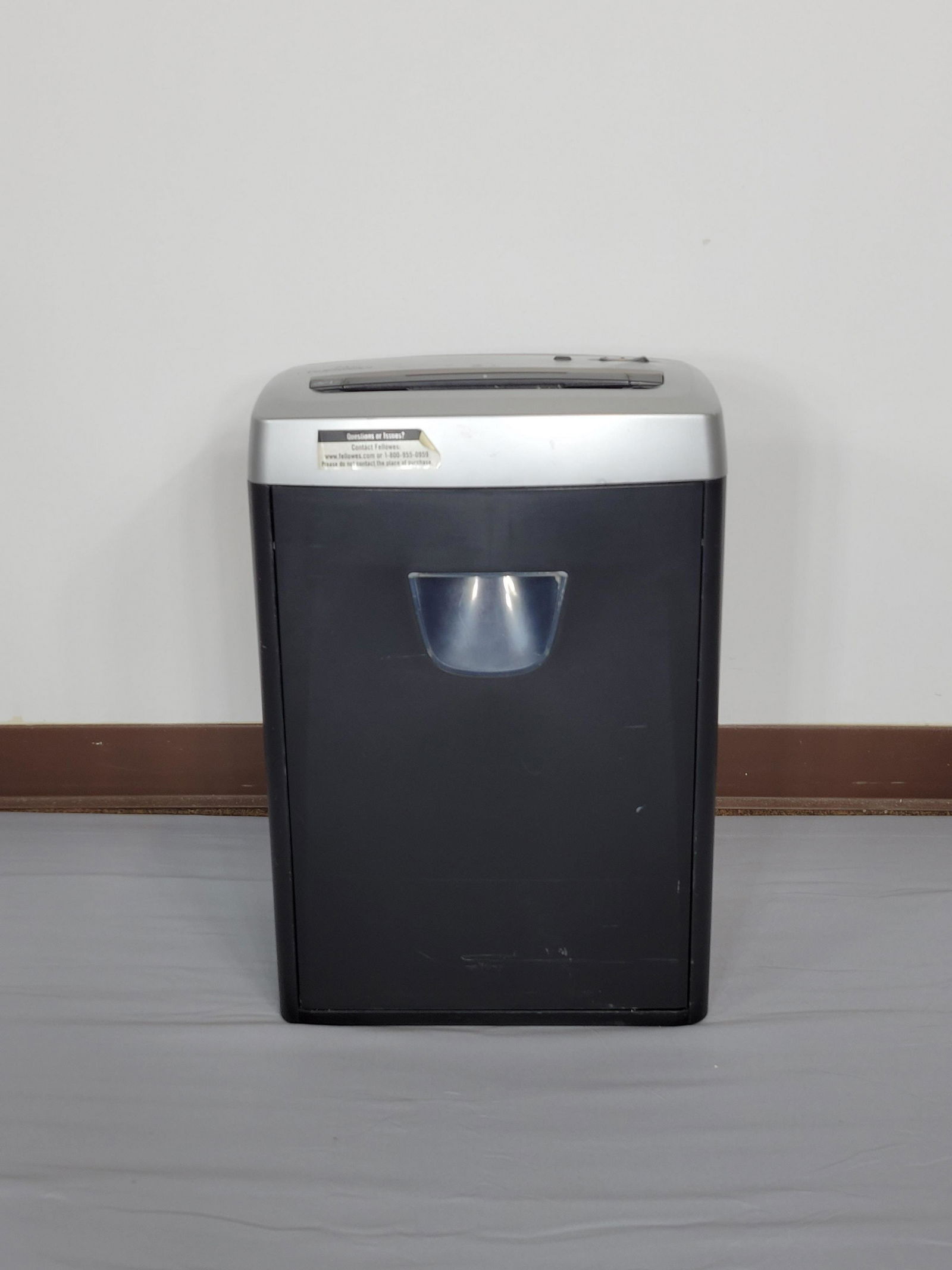 Fellowes DM12CT Paper Shredder (1 of 3)