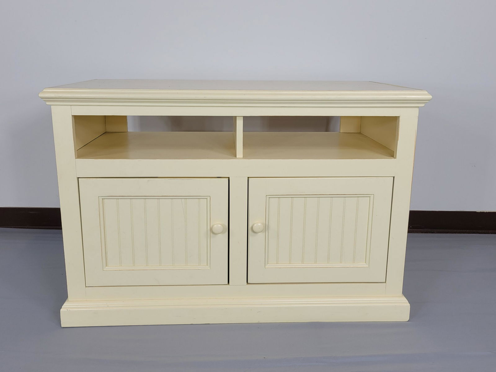 Eagle Industries TV Stand (1 of 5)