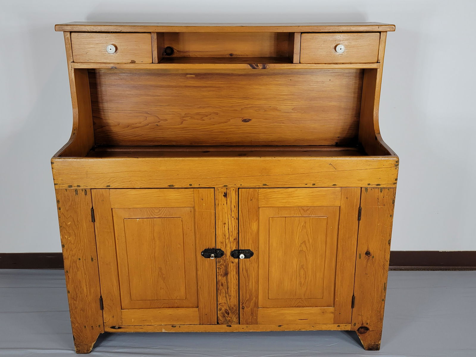 Pine Dry Sink (1 of 4)