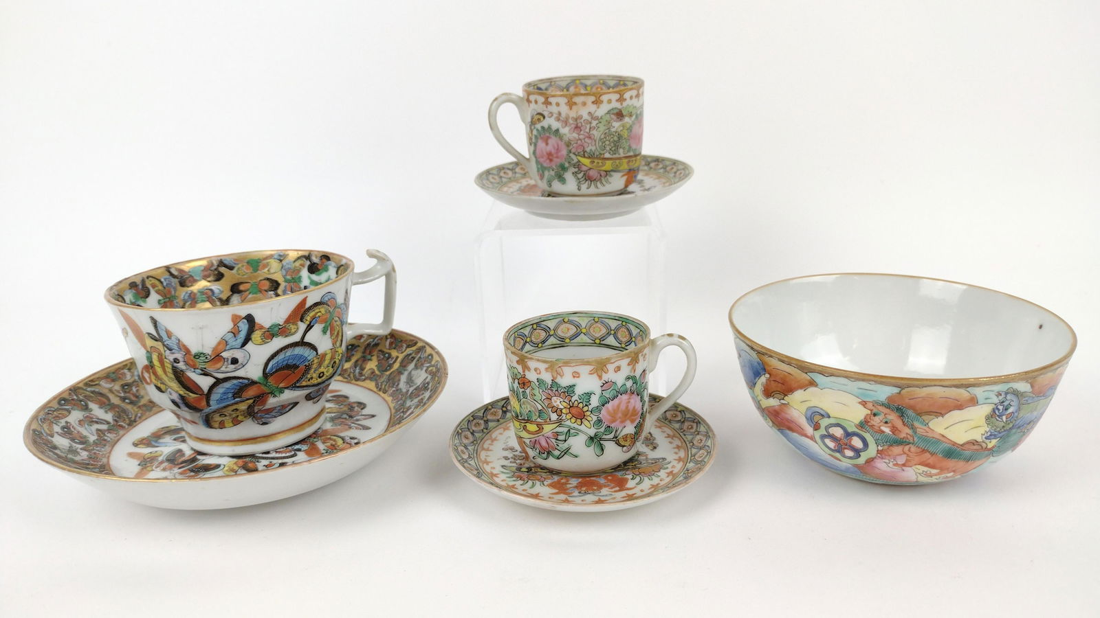 7 Asian Ceramics incl. Famille Rose (1 of 6)