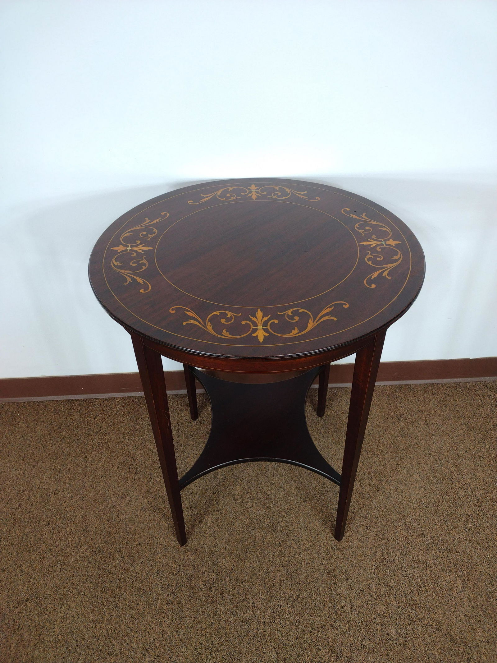 Round Inlaid Accent Table (1 of 6)