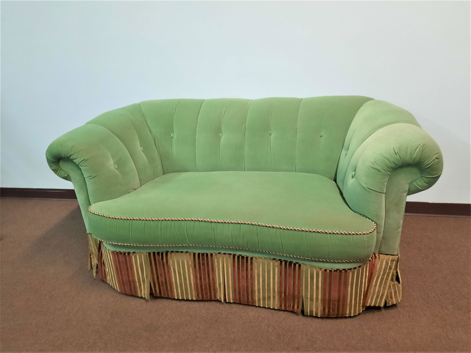 Key City Custom Loveseat (1 of 3)